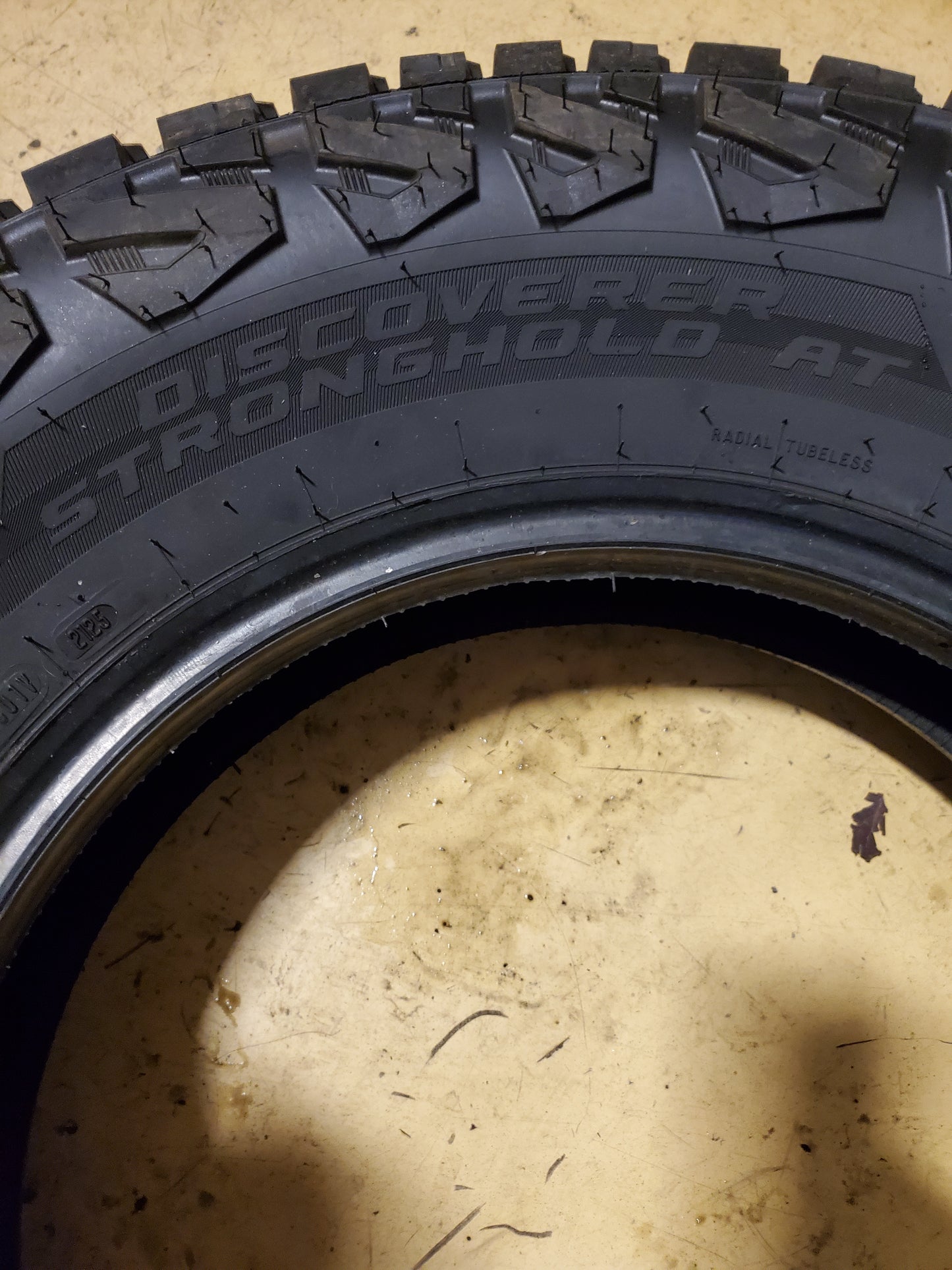 COOPER DISCOVERER STRONGHOLD AT LT 235 80 17 120/117R 10PLY TIRE 170287048