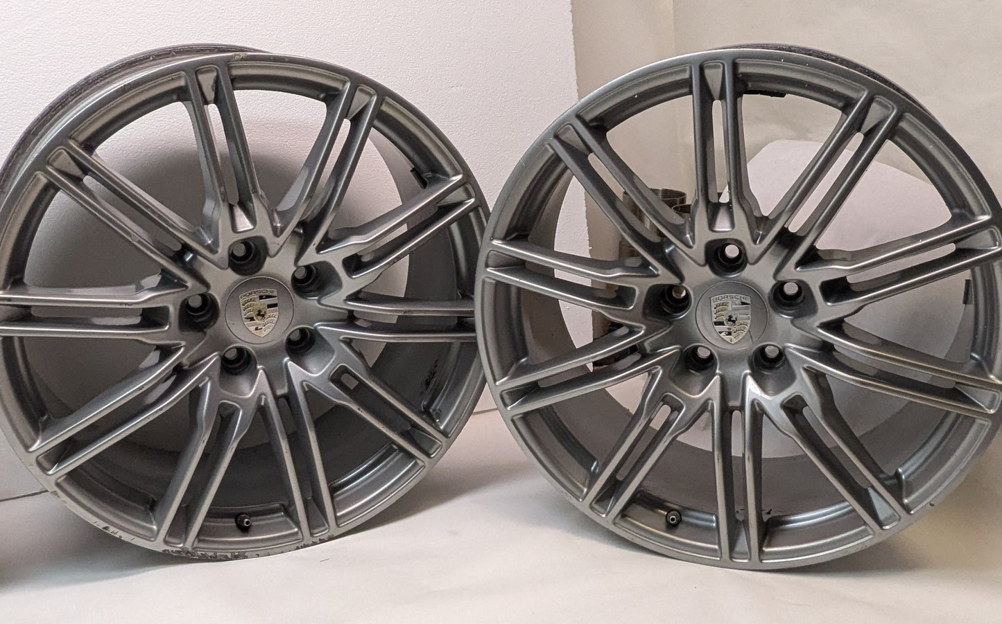 4 USED GENUINE PORSCHE CAYENNE 21X10 ET 60 5LUG SILVER WHEELS 7P5.601.025.H