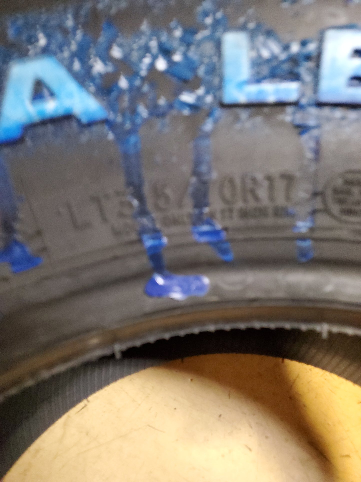 2 MICKEY THOMPSON BAJA LEGEND EXP RWL LT 315 70 17 121/118Q 8PLY TIRE 331078003