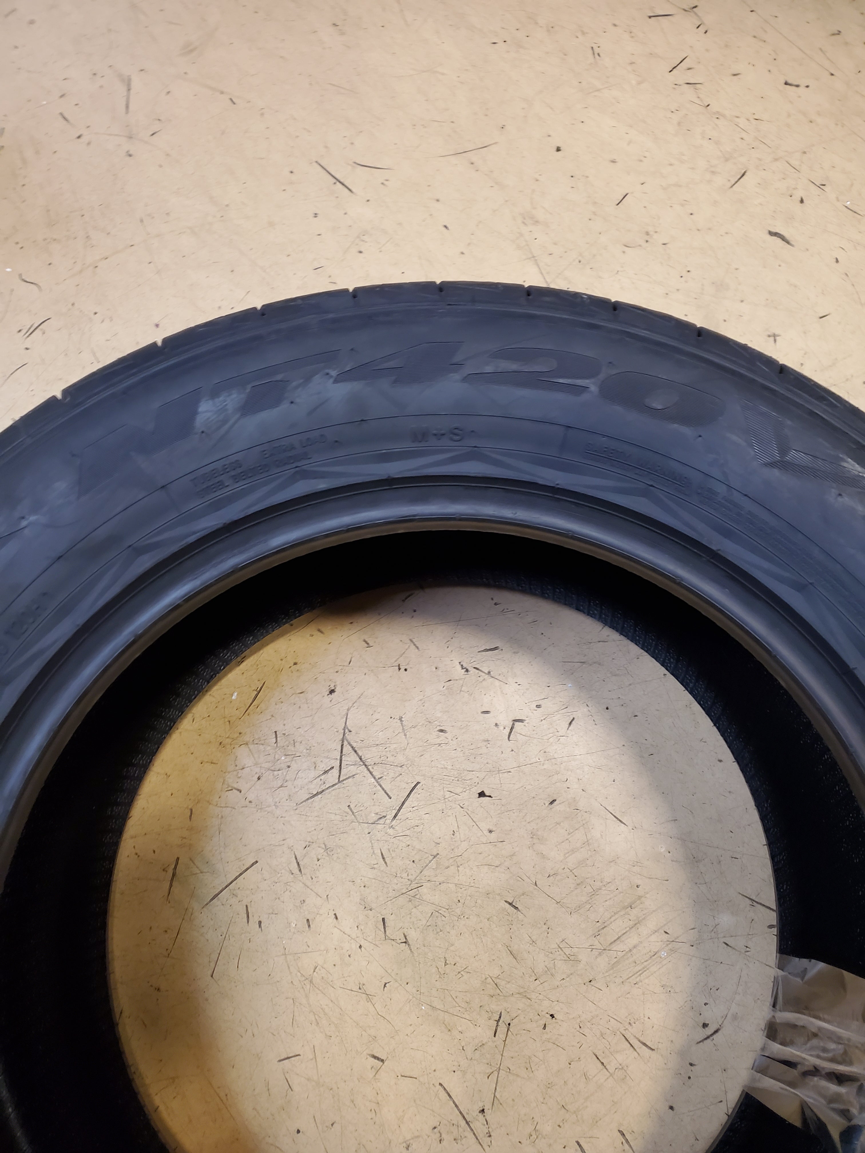 NITTO NT420V BSW P 305 50 20 120H XL ALL SEASON TIRE 203950