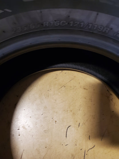 KUMHO CRUGEN HT51C BSW P 235 65 16C 121/120R 10PLY ALL WEATHER TIRE 2282033