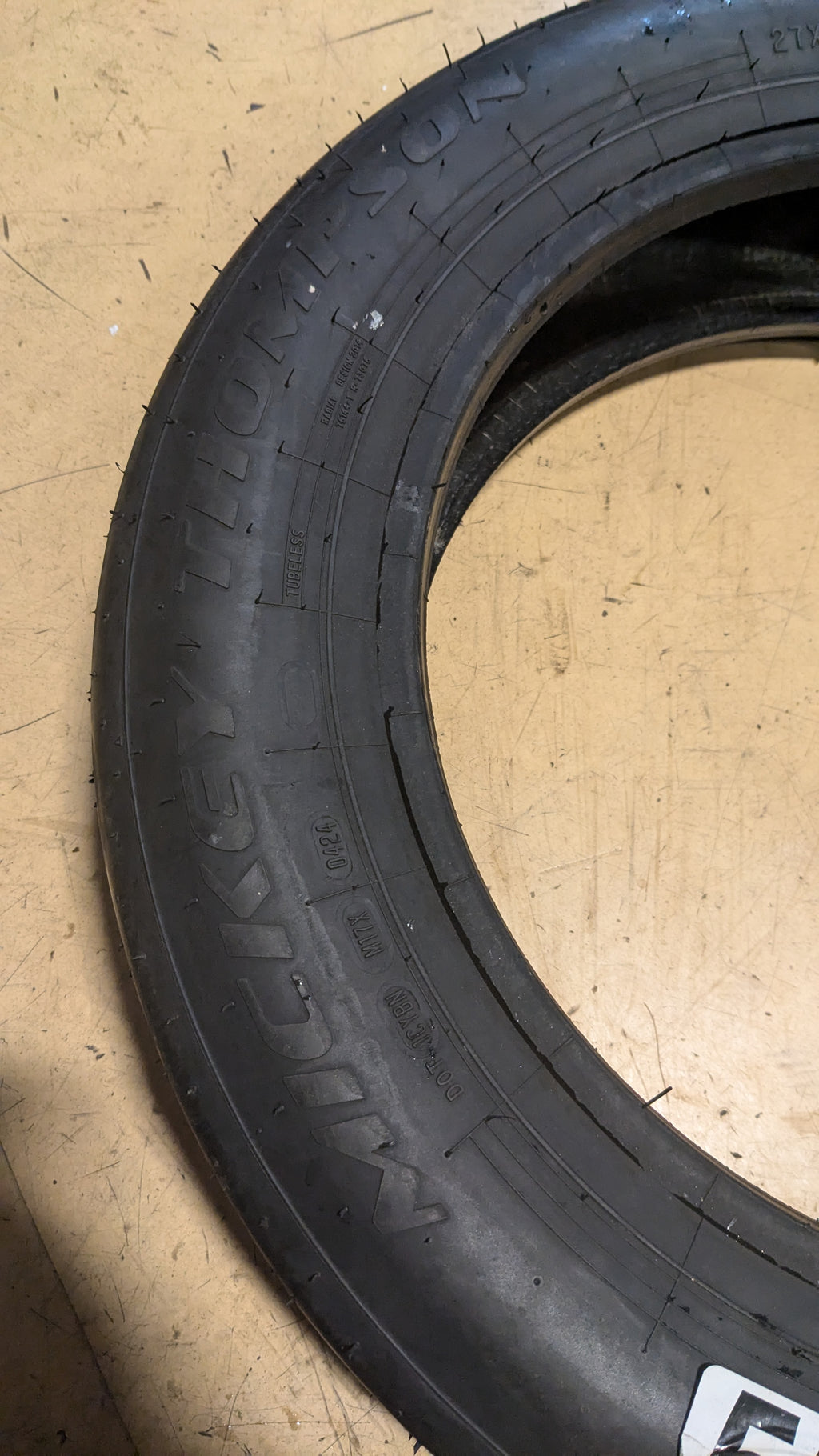 MICKEY THOMPSON ET STREET FRONT BSW LT 27 6 17 6PLY SUMMER TIRE 250735