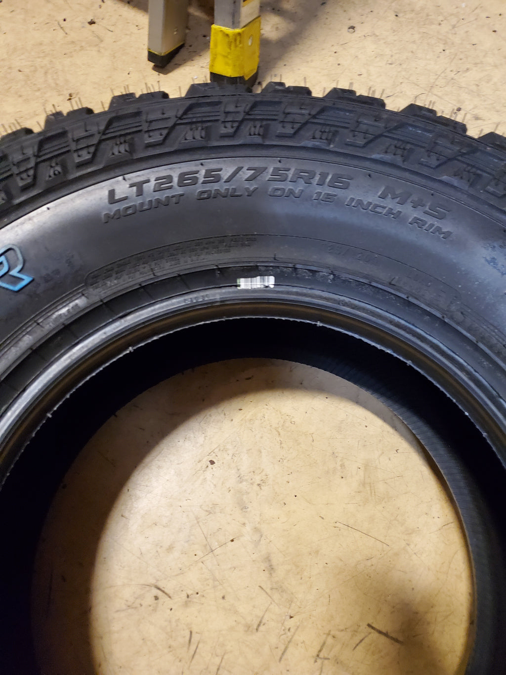 COOPER DISCOVERER S/T MAXX OWL LT 265 75 16 123/120Q 10PLY TIRE 170065032