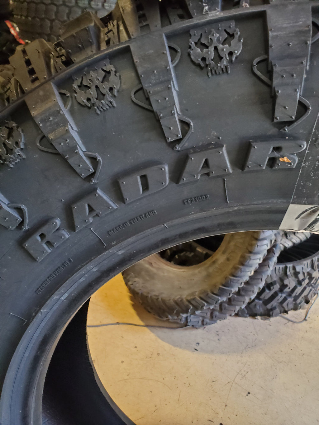 RADAR RENEGADE R/T BSW LT 37 12.5 20 126Q 10PLY RUGGED TERRAIN RASYTH0270