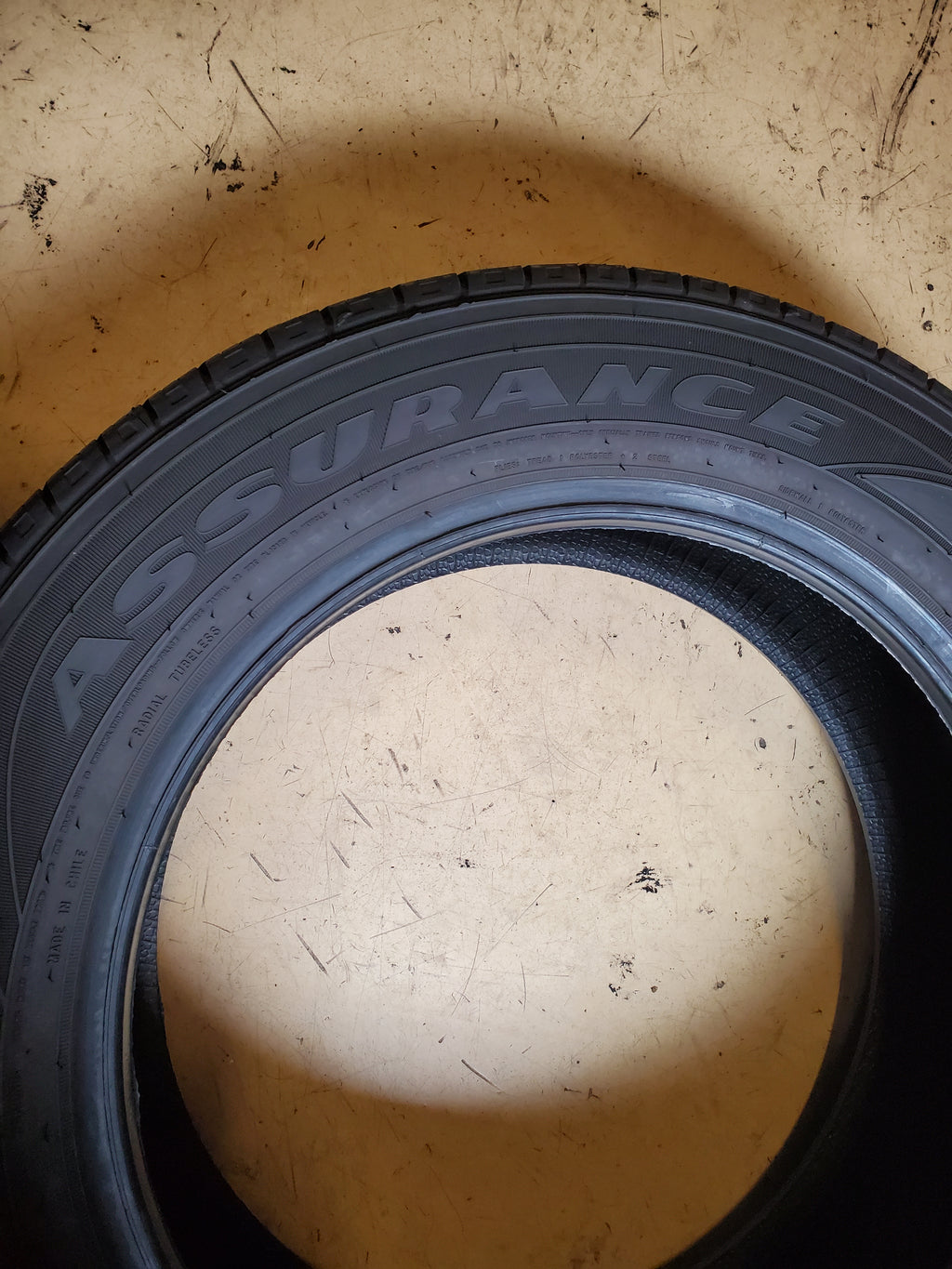2 USED 7.5/32" GOODYEAR ASSURANCE ALL-SEASON P 225 60 18 100H TIRE 407795374