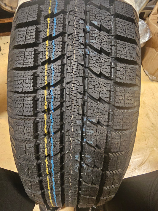 2 NEW OLD STOCK  TOYO OBSERVE GSI-5 P 215 65 16 98T SL WINTER  TIRES 130040