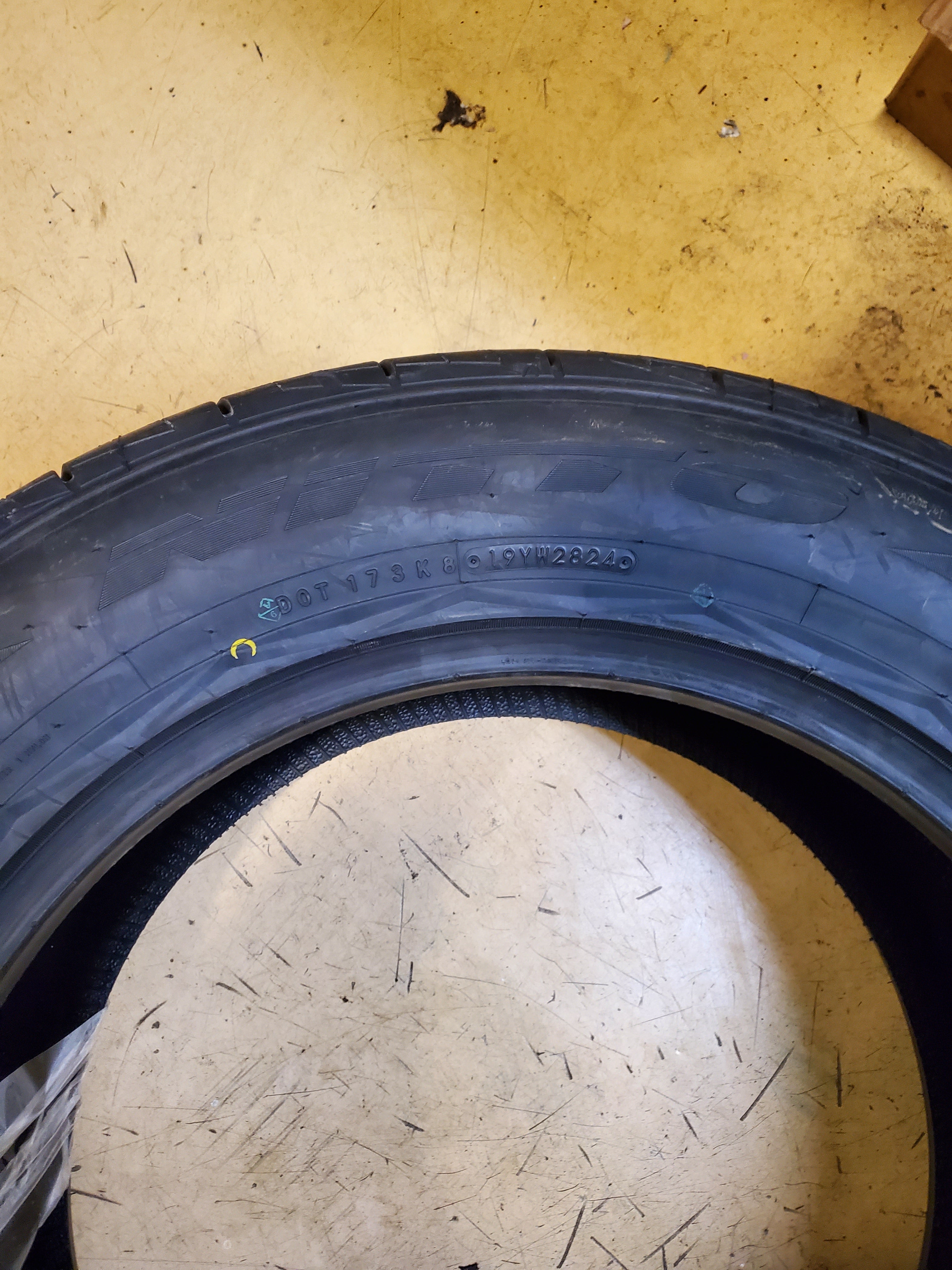 NITTO NT420V BSW P 305 50 20 120H XL ALL SEASON TIRE 203950