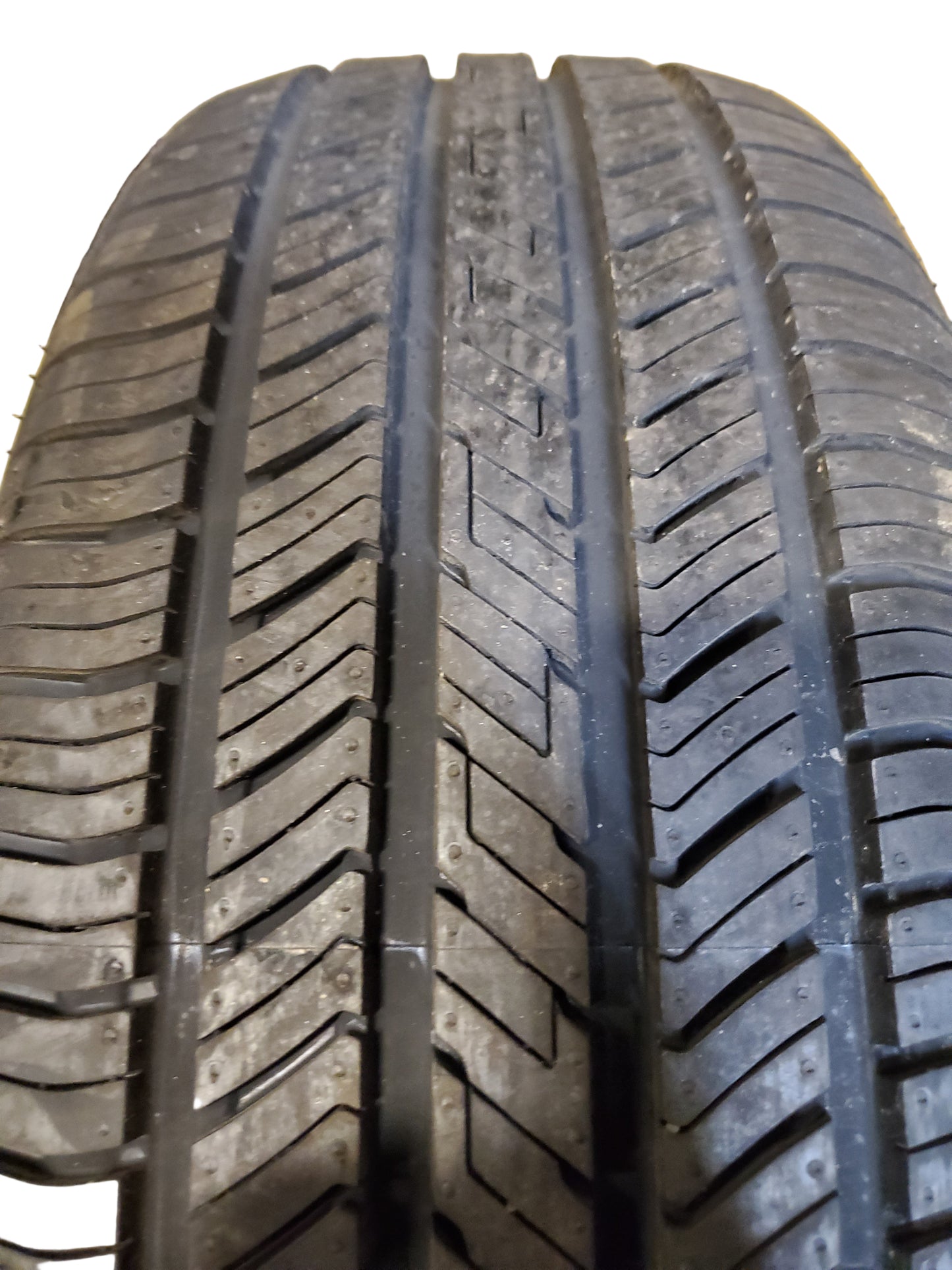 HANKOOK KINERGY ST BSW P 215 60 17 96T ALL SEASON TIRE 1021502