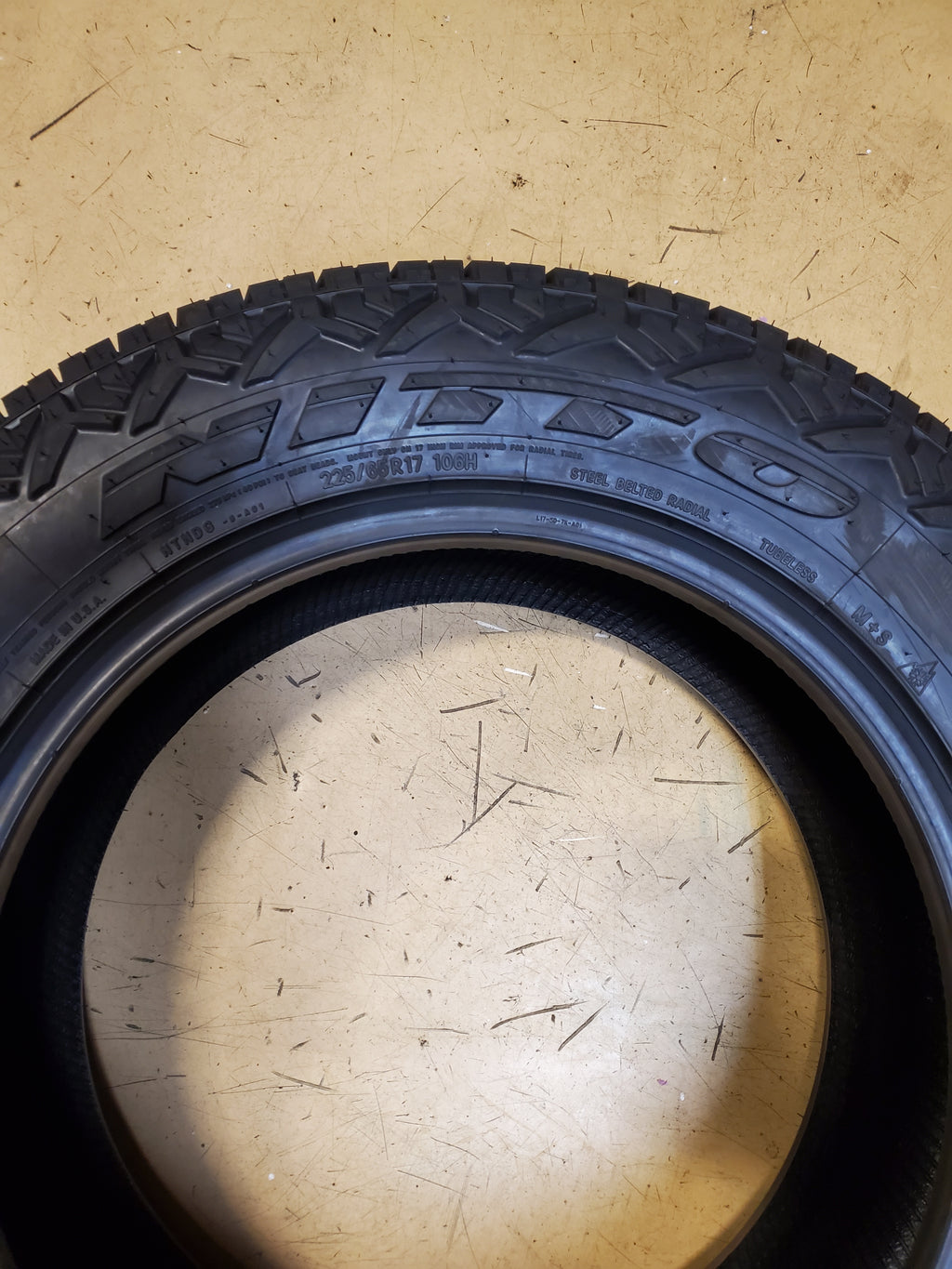 NITTO NOMAD GRAPPLER BSW P 225 65 17 106H ALL TERRAIN TIRE 212100