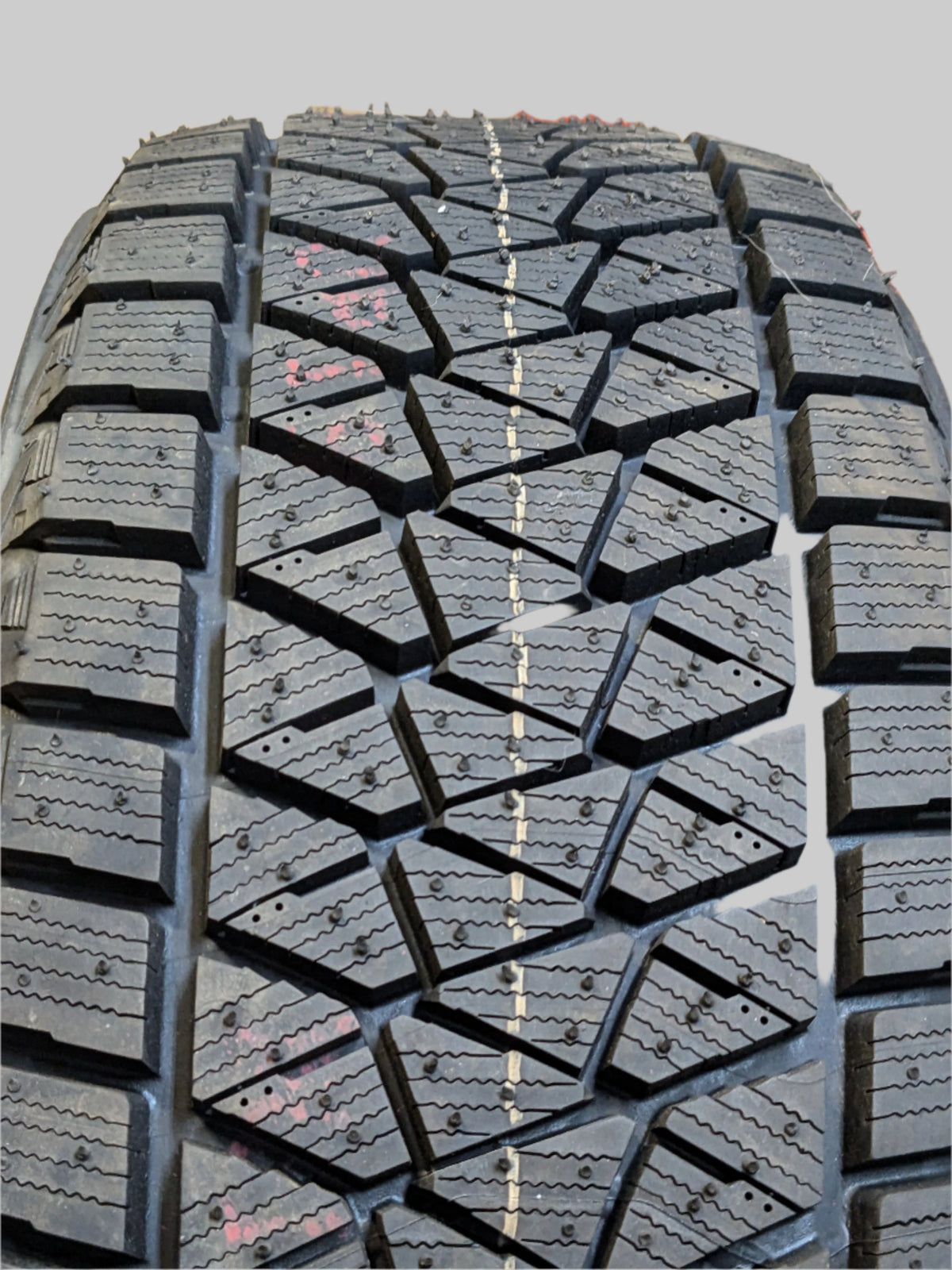 BRIDGESTONE BLIZZAK DM-V2 P 225 60 17 99S SNOW WINTER TIRES 004300