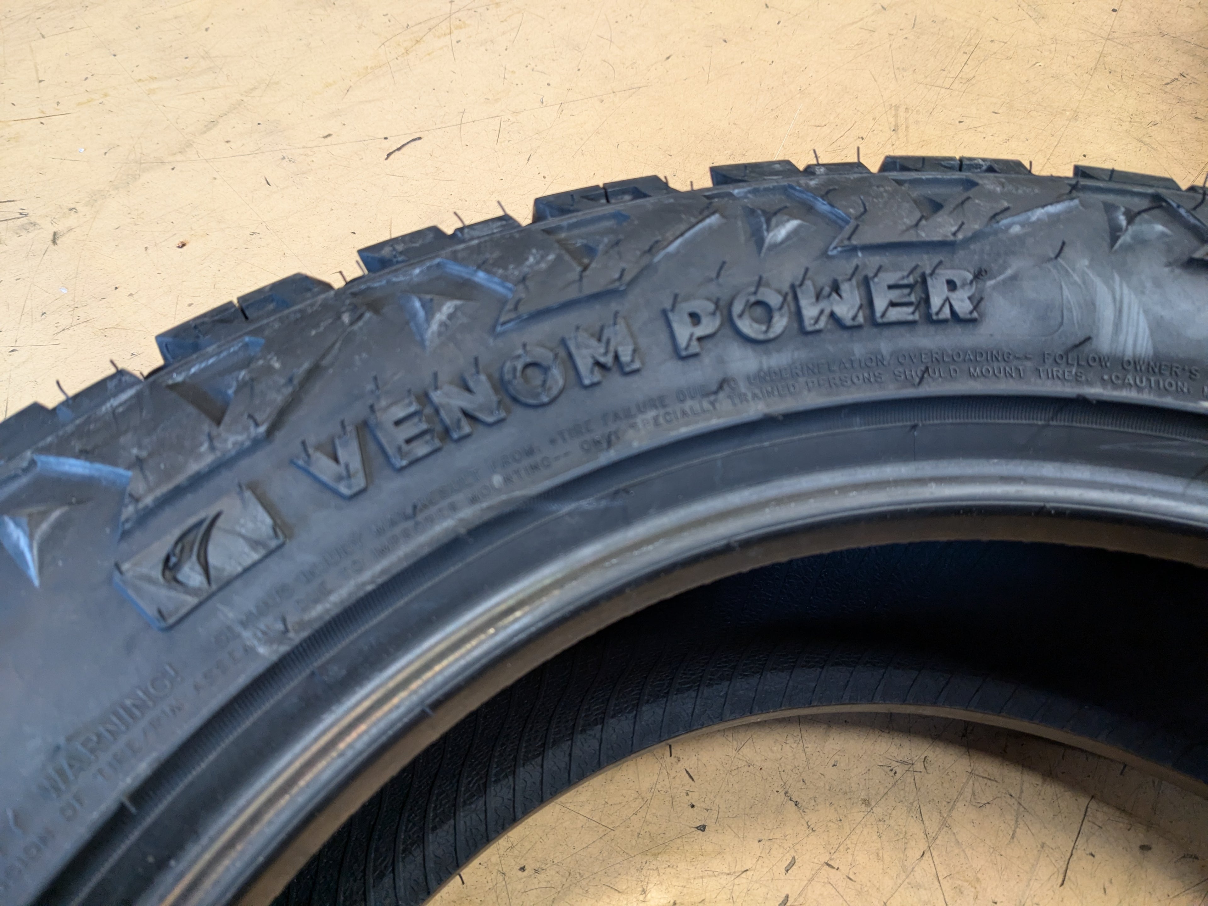 VENOM POWER TERRA HUNTER X/T BSW P 235 60 18 107H XL ALL TERRAIN TIRE TVPXT74