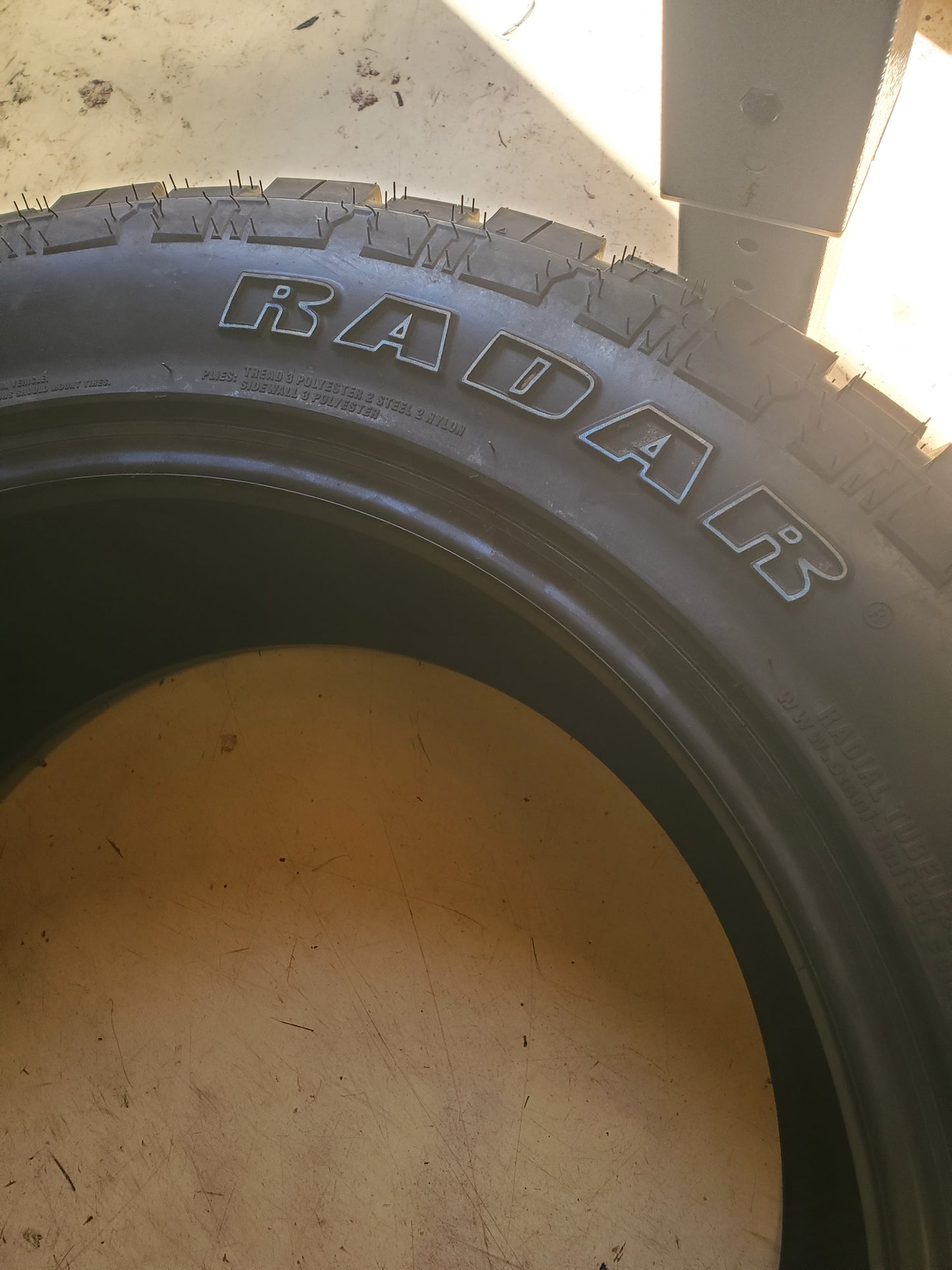 RADAR RENEGADE A/T5 OWL LT 35 12.5 22 117Q 10PLY ALL TERRAIN TIRE RZD0108