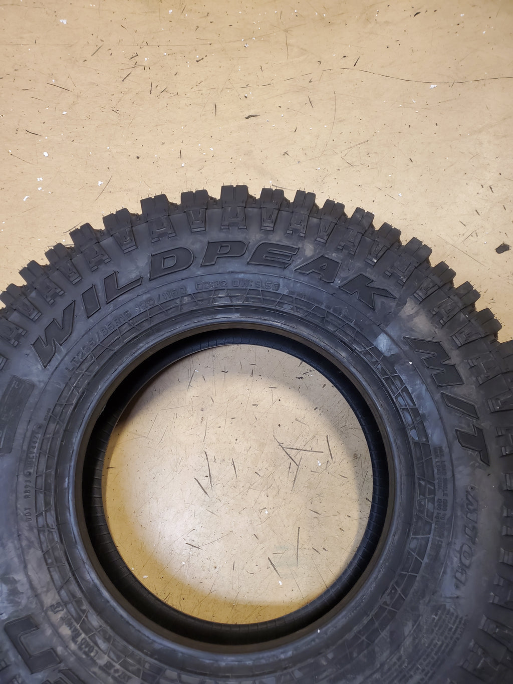 FALKEN WILDPEAK MT01 BSW LT 235 85 16 120/116Q 10PLY MUD TIRE 28516994