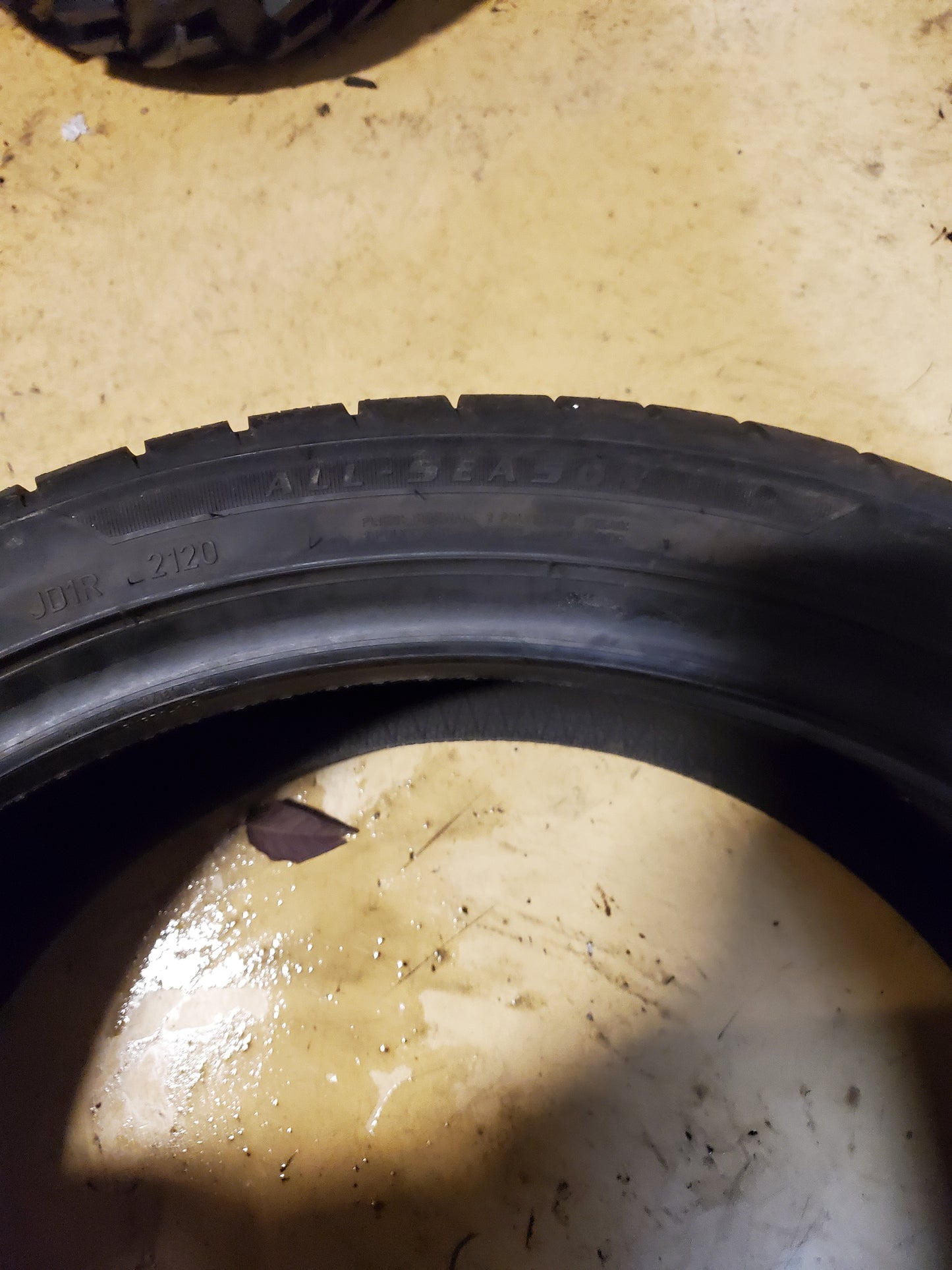 NOS GOODYEAR EAGLE SPORT ALL-SEASON SCT AO P 265 35 21 101H  TIRE 109172658