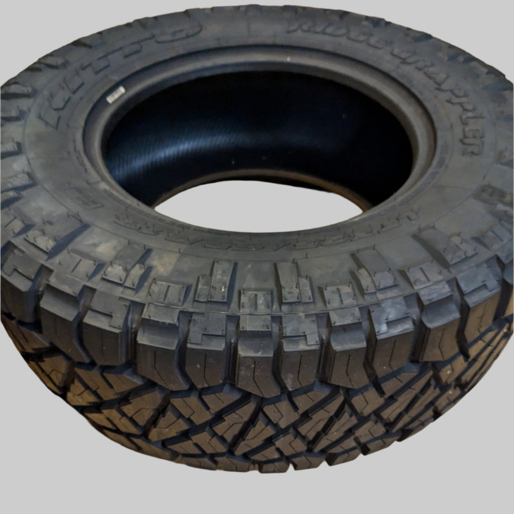 2 NITTO RIDGE GRAPPLER LT 325 65 18 127/124Q LRE 10PLY ALL TERRAIN TIRES 217550