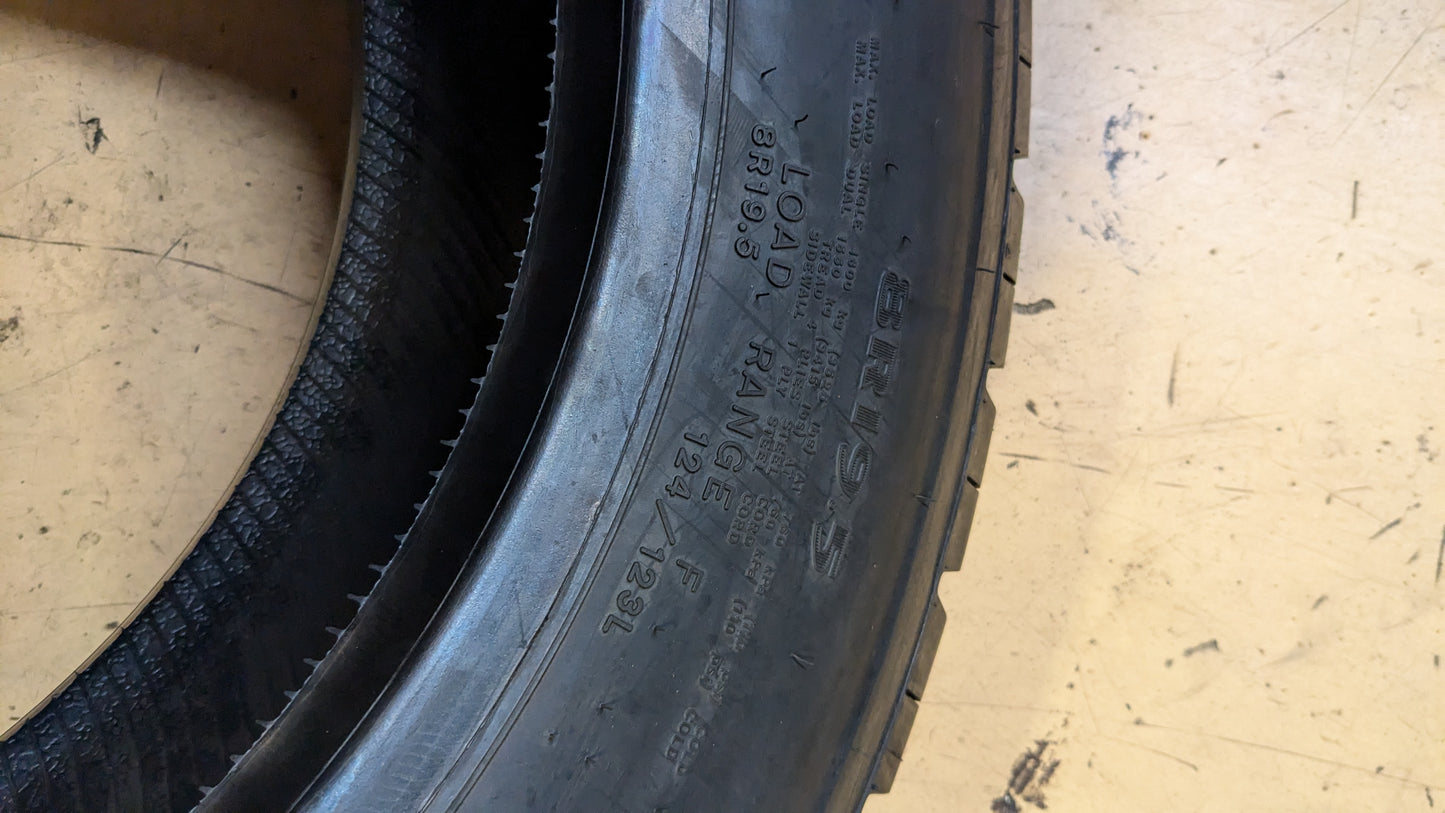 NOS GOODYEAR G633 RSD BSW  8 19.5 124/123L LRF 12PLY COMMERCIAL DRIVE TIRE 139065028