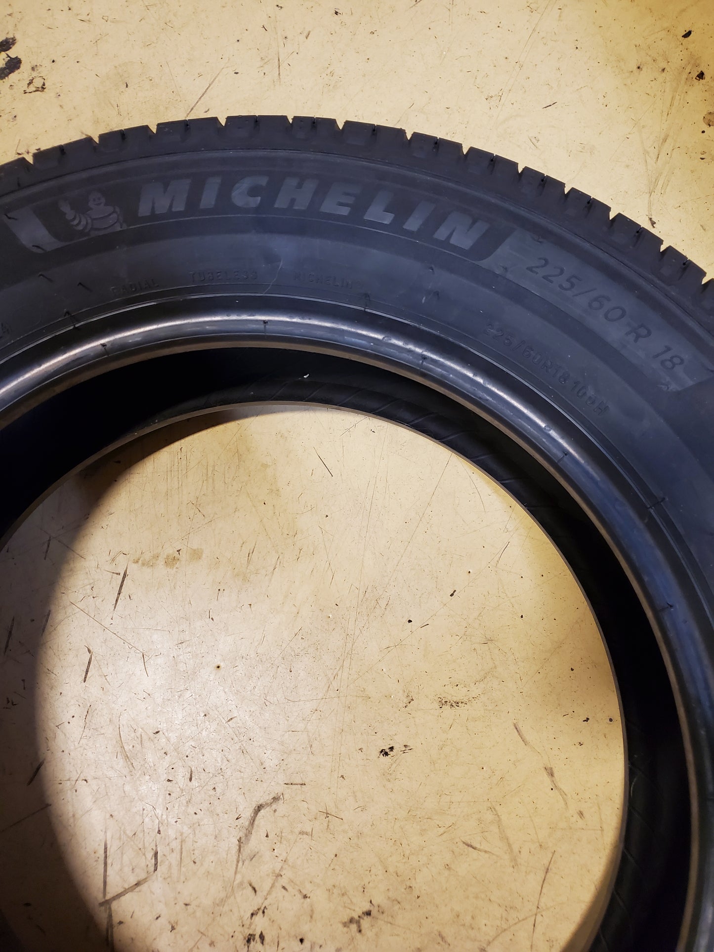 2 MICHELIN DEFENDER2 BSW P 225 60 18 100H ALL SEASON TIRE 24074