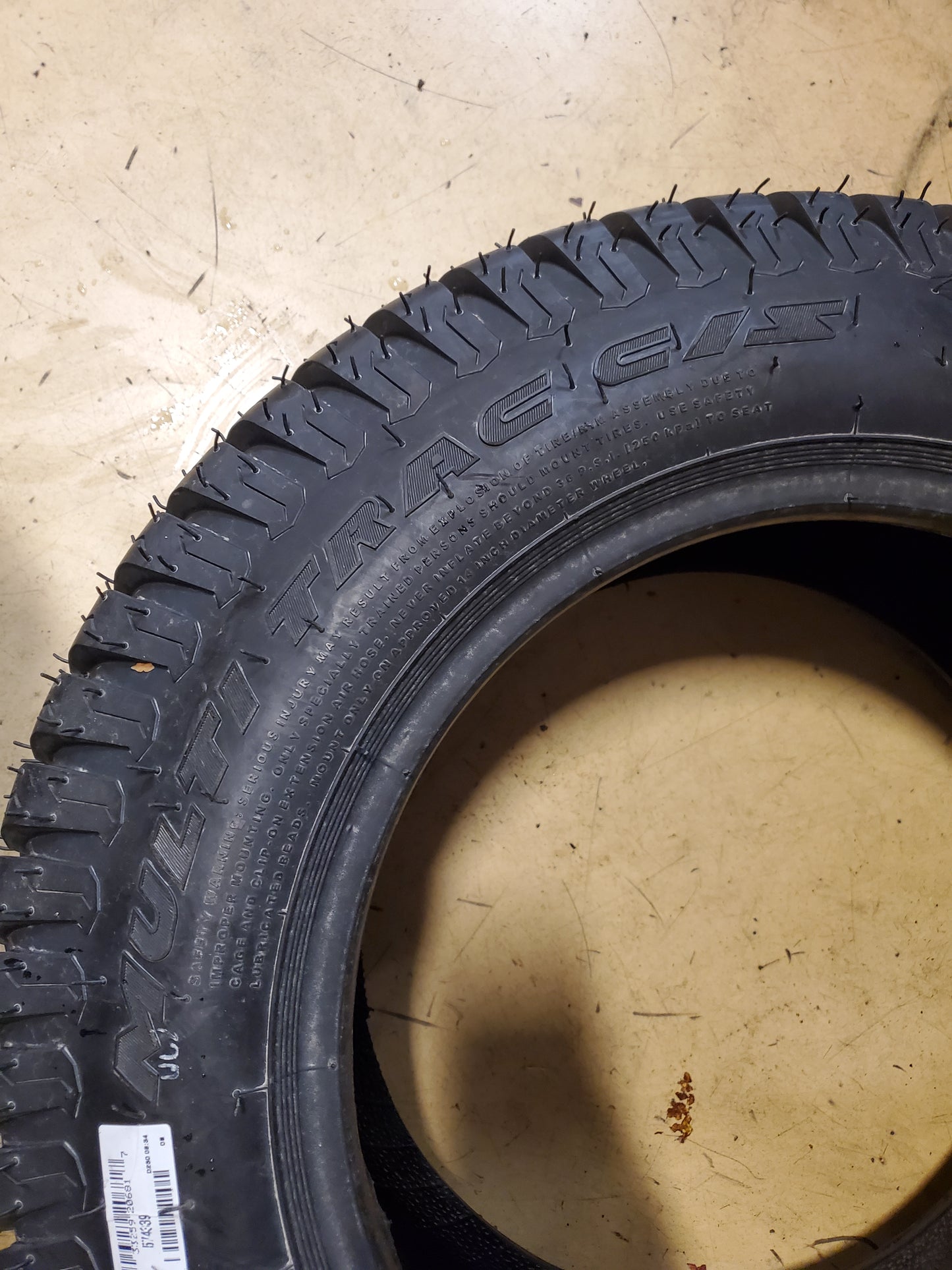 CARLSTAR MULTI TRAC C/S BSW  25 8.5 14 4PLY LAWN TIRE 574339