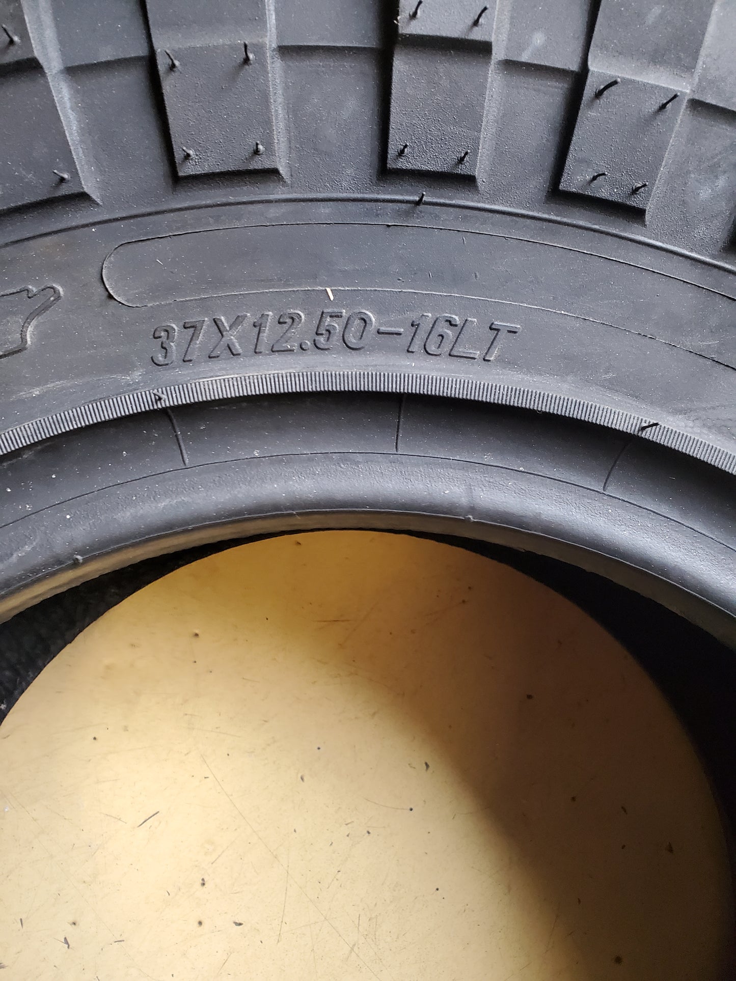 2 MAXXIS M8060 TREPADOR BSW LT 37 12.50 16 8PLY ALL TERRAIN TIRE TL30024300