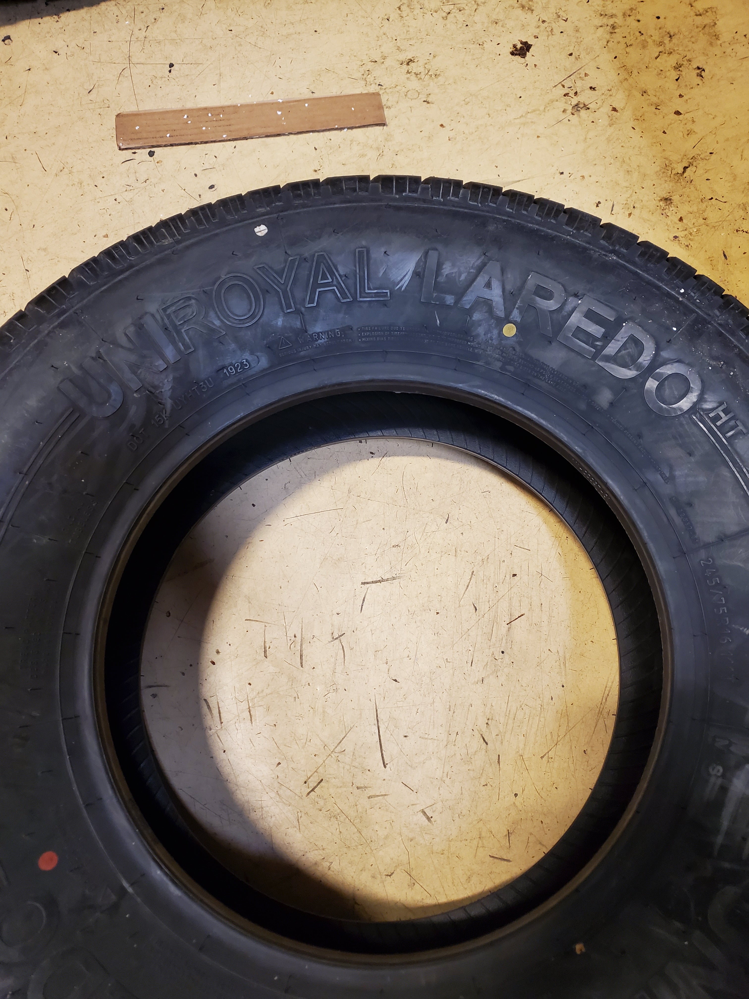 2 UNIROYAL LAREDO HT BSW P 245 75 16 111T ALL SEASON TIRE 13062