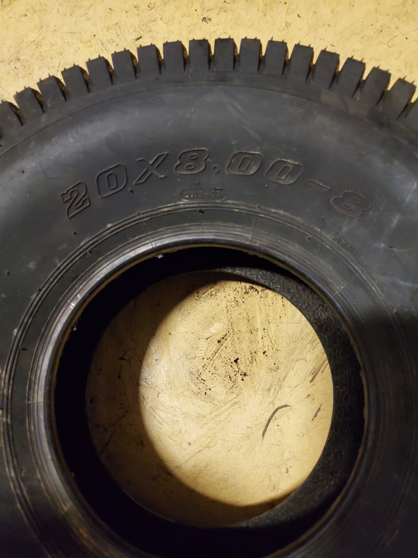 HI-RUN SU12 BSW 20 8 8 2PLY LAWN TIRE WD1035