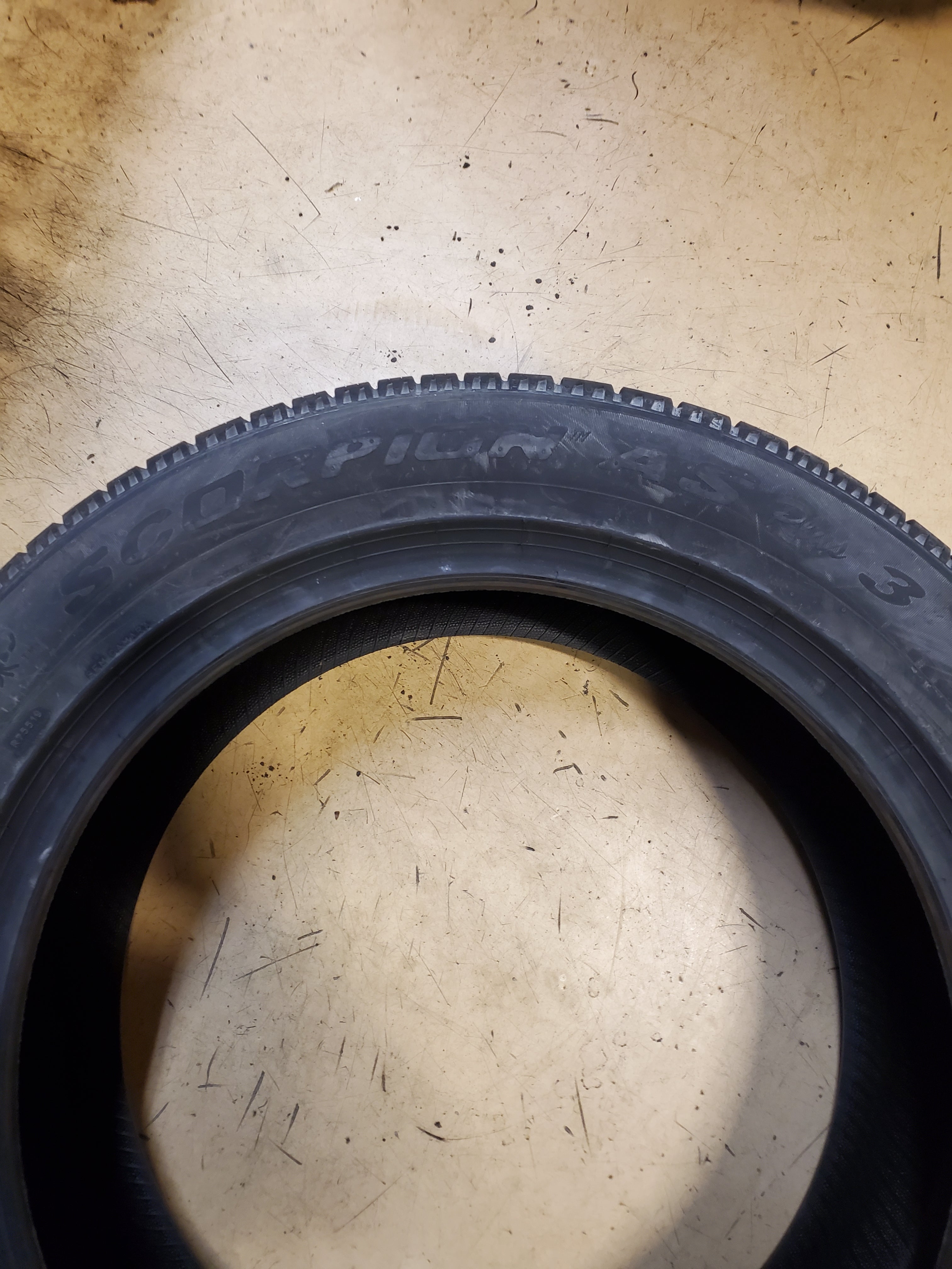 PIRELLI SCORPION ALL SEASON PLUS 3 BSW P 265 50 20 111V TIRE 3920400