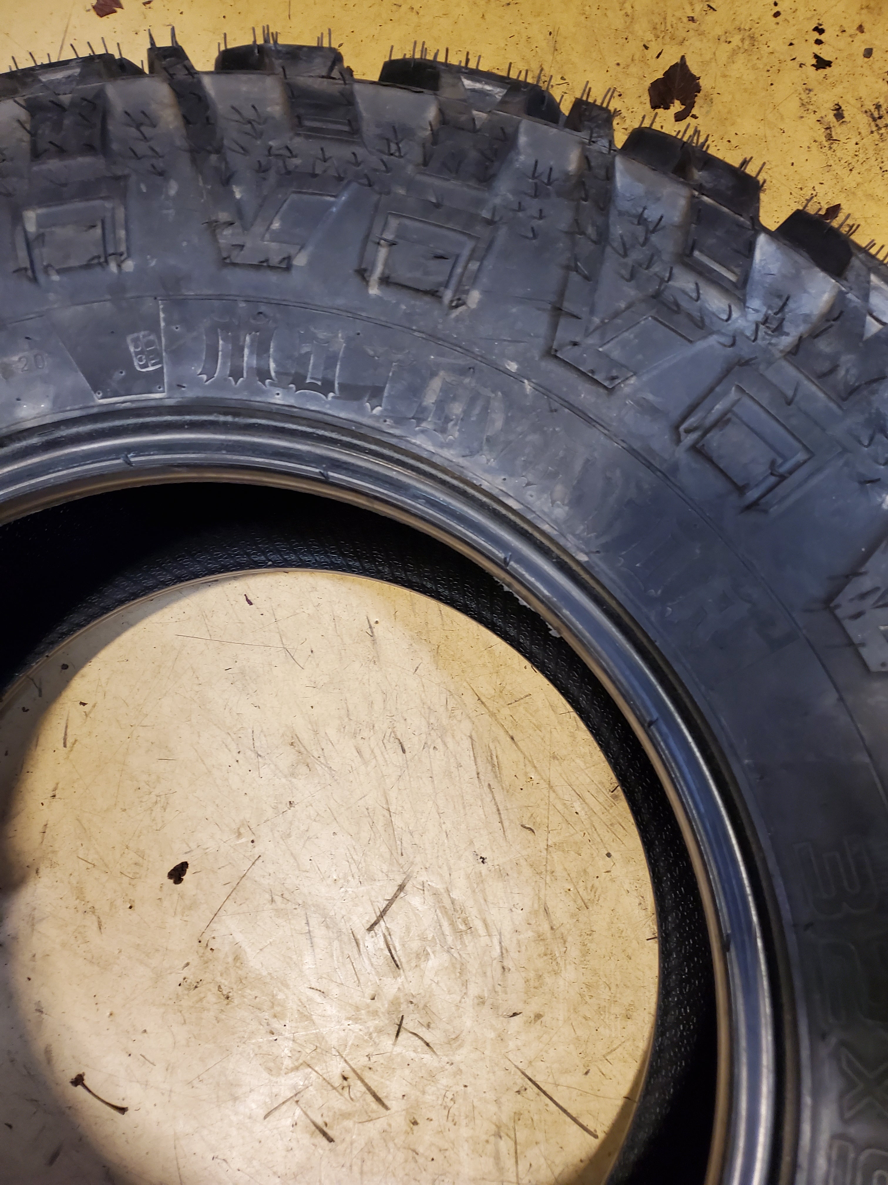 NOS EFX MOTOVATOR BSW 32 9.5 16 80G 8PLY ATV/UTV TIRE MV329516