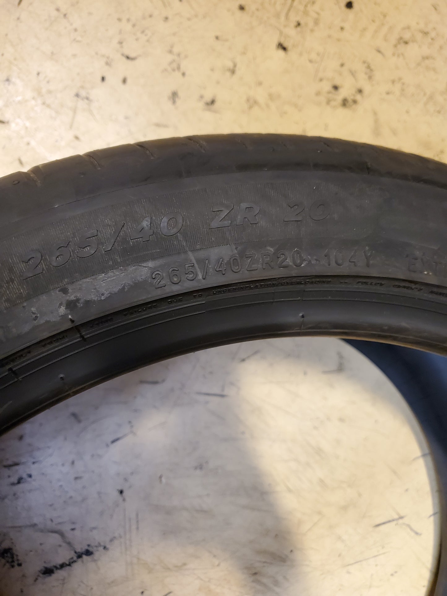 MICHELIN PILOT SPORT EV LM1 FOAM BSW P 265 40 20 104Y XL EV TIRE TIRE 08150