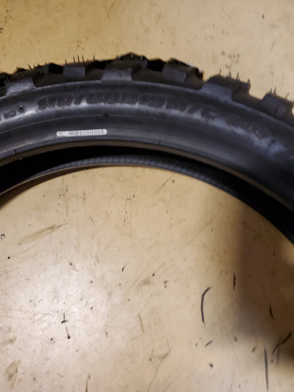 BRIDGESTONE BATTLAX AX41F BSW 110 80 19 59Q FRONT MOTORCYCLE TIRE 11455