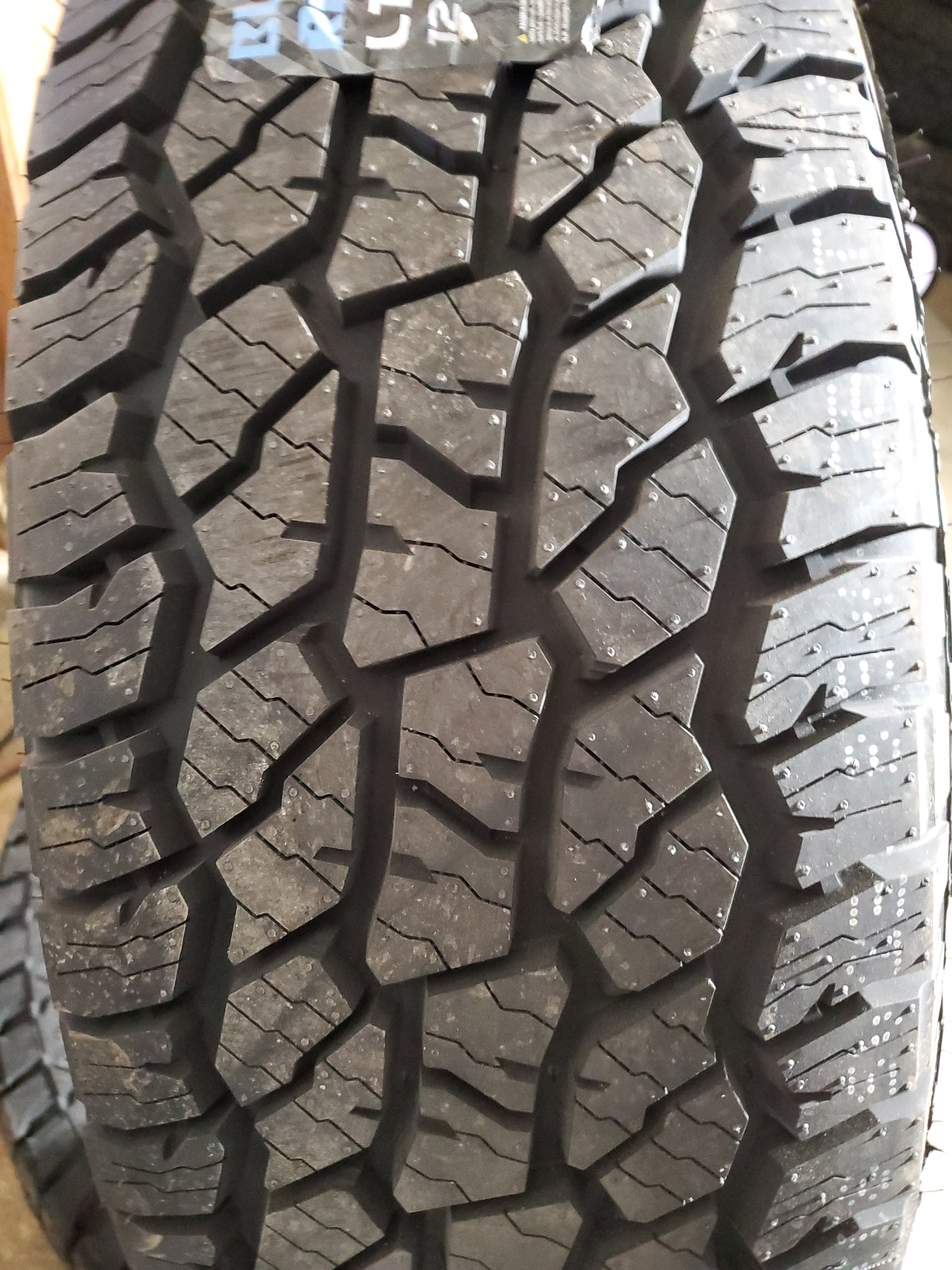 BLACKHAWK RIDGECRAWLER A/T BSW LT 275 70 18 125/122R 10PLY ALL TERRAIN TIRE 4120877V