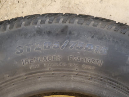 USED 10/32’’ CARLISLE SPORT TRAIL BSW 205 75 15 6PLY TRAILER TIRE 5193381