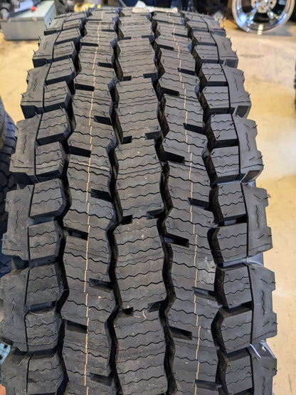 MICHLEIN XDN2 275 80 22.5 144/141L LRG 14 PLY A/W BUS TIRE 63465