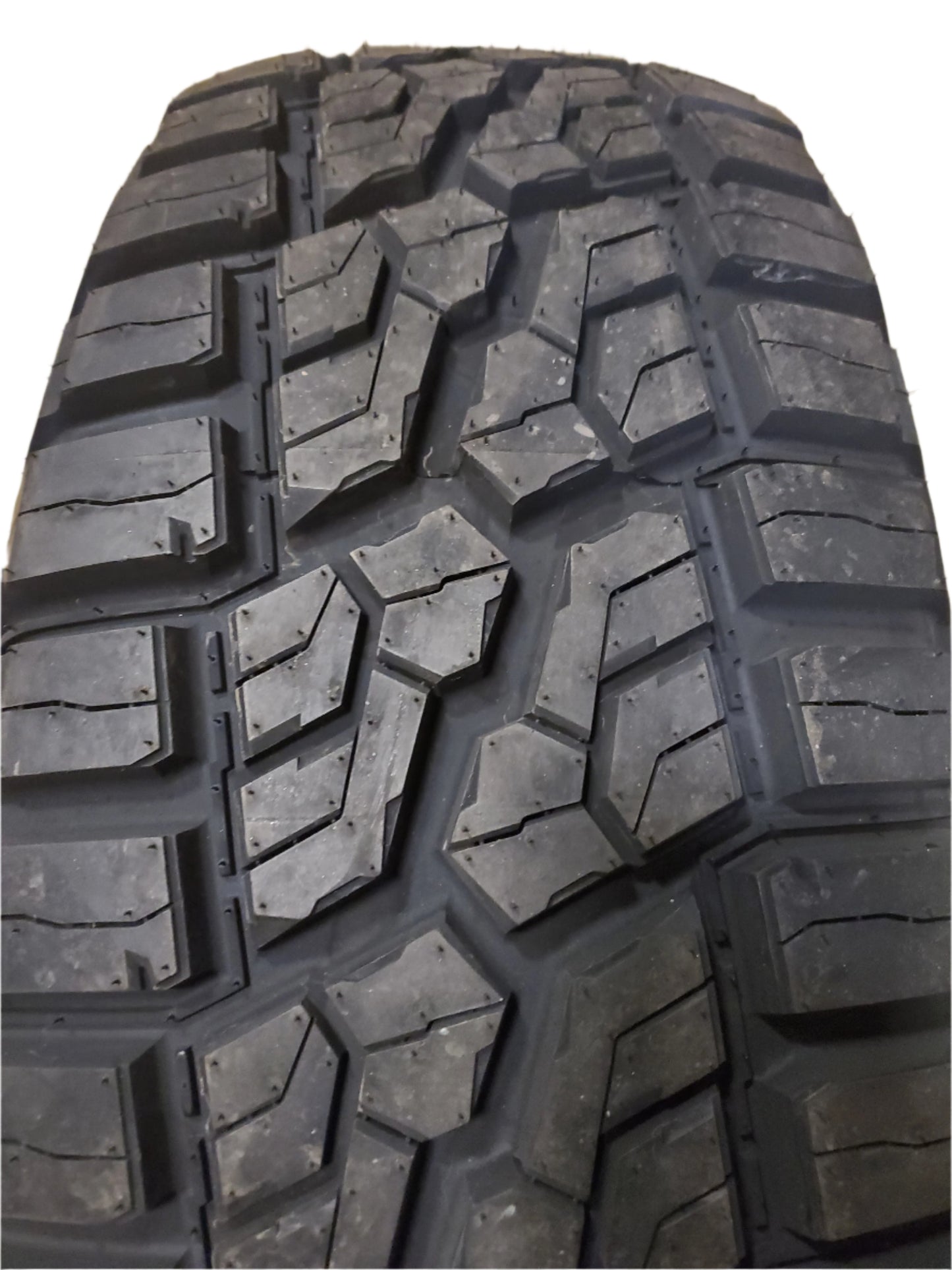 RBP REPULSOR R/T LT 285 70 18 127/124R 10PLY RUGGED TERRAIN TIRE RBPSTRT1870020