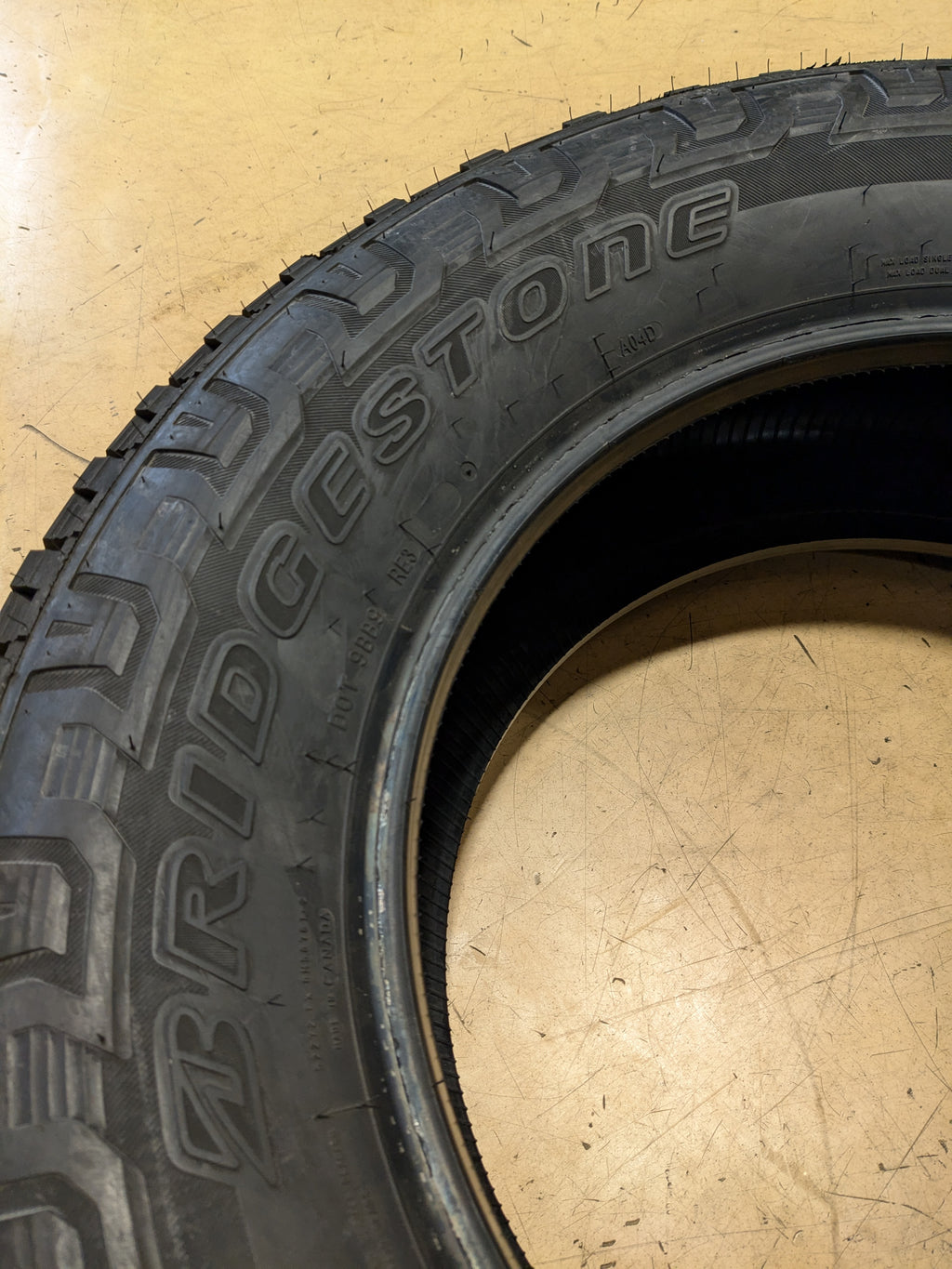 BRIDGESTONE DUELER A/T REVO 3 BSW LT 275 65 18 123/120S E ALL TERRAIN TIRE 000021