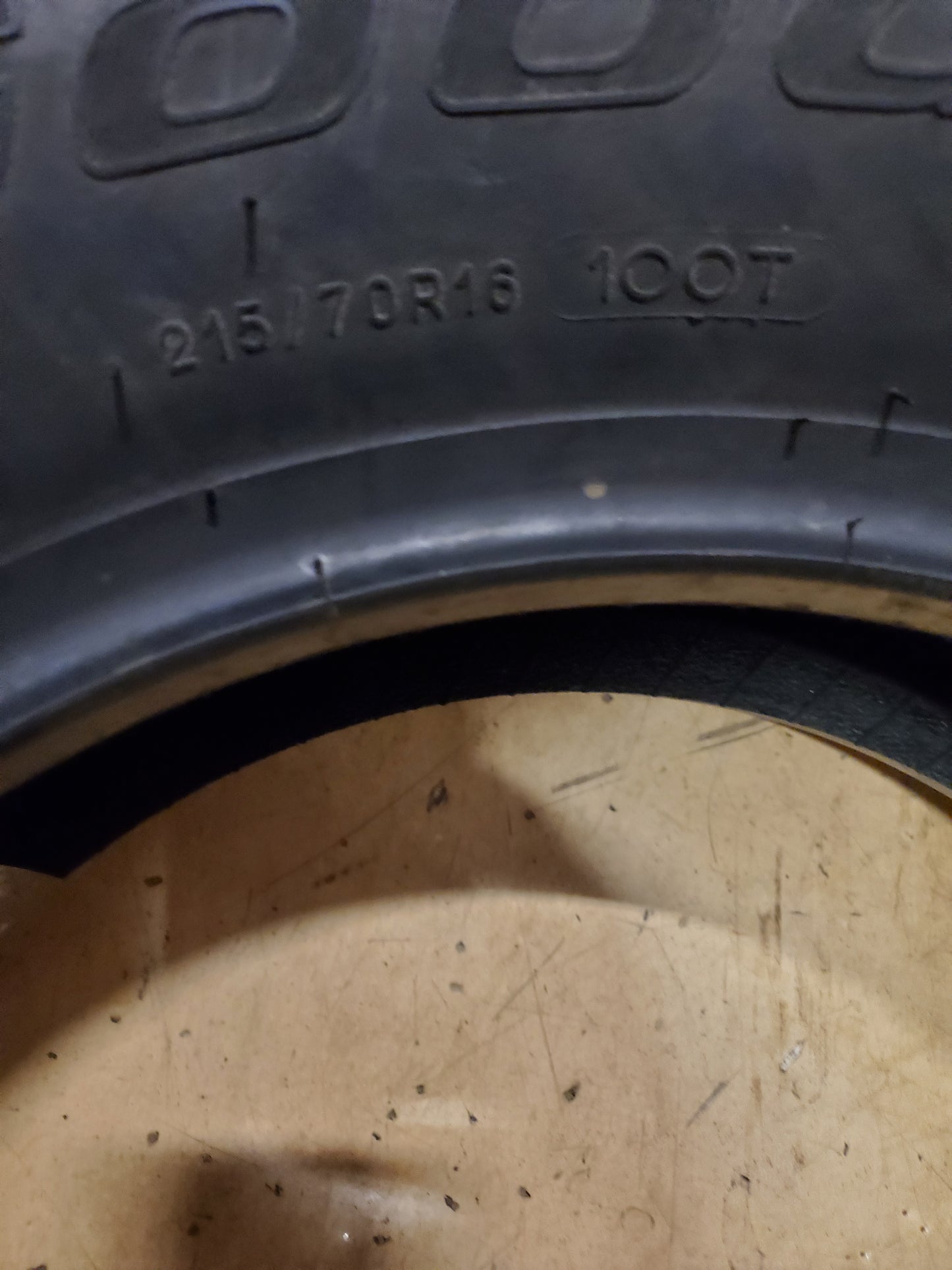 NOS BFGOODRICH ADVANTAGE T/A SPORT LT BSW P 215 70 16 100T SL ALL SEASON TIRE 36049