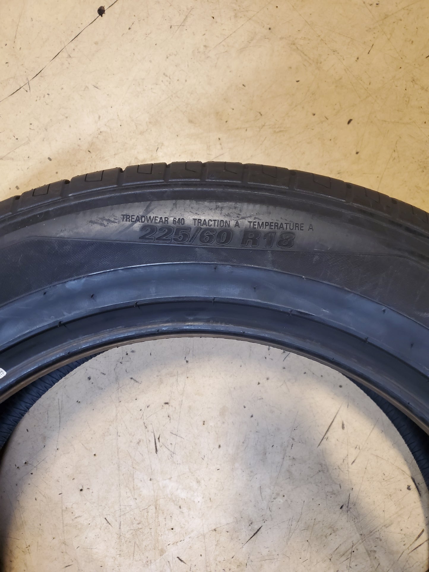 KUMHO CRUGEN HP27 BSW P 225 60 18 104V XL ALL SEASON TIRE 2346223