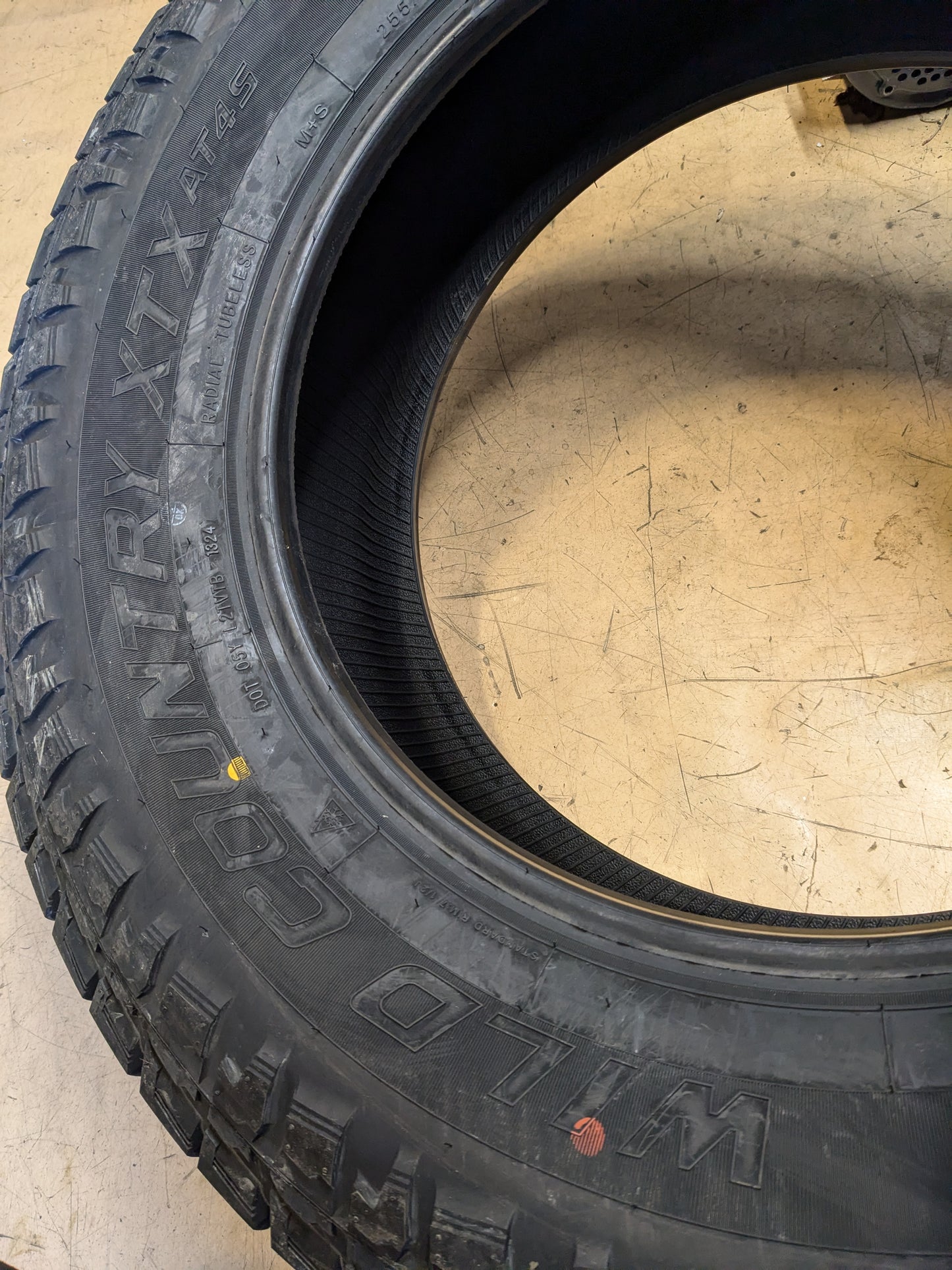 2 MULTI-MILE WILD COUNTRY XTX AT4S BSW P 255 70 18 113T ALL TERRAIN TIRE MM-XTA52