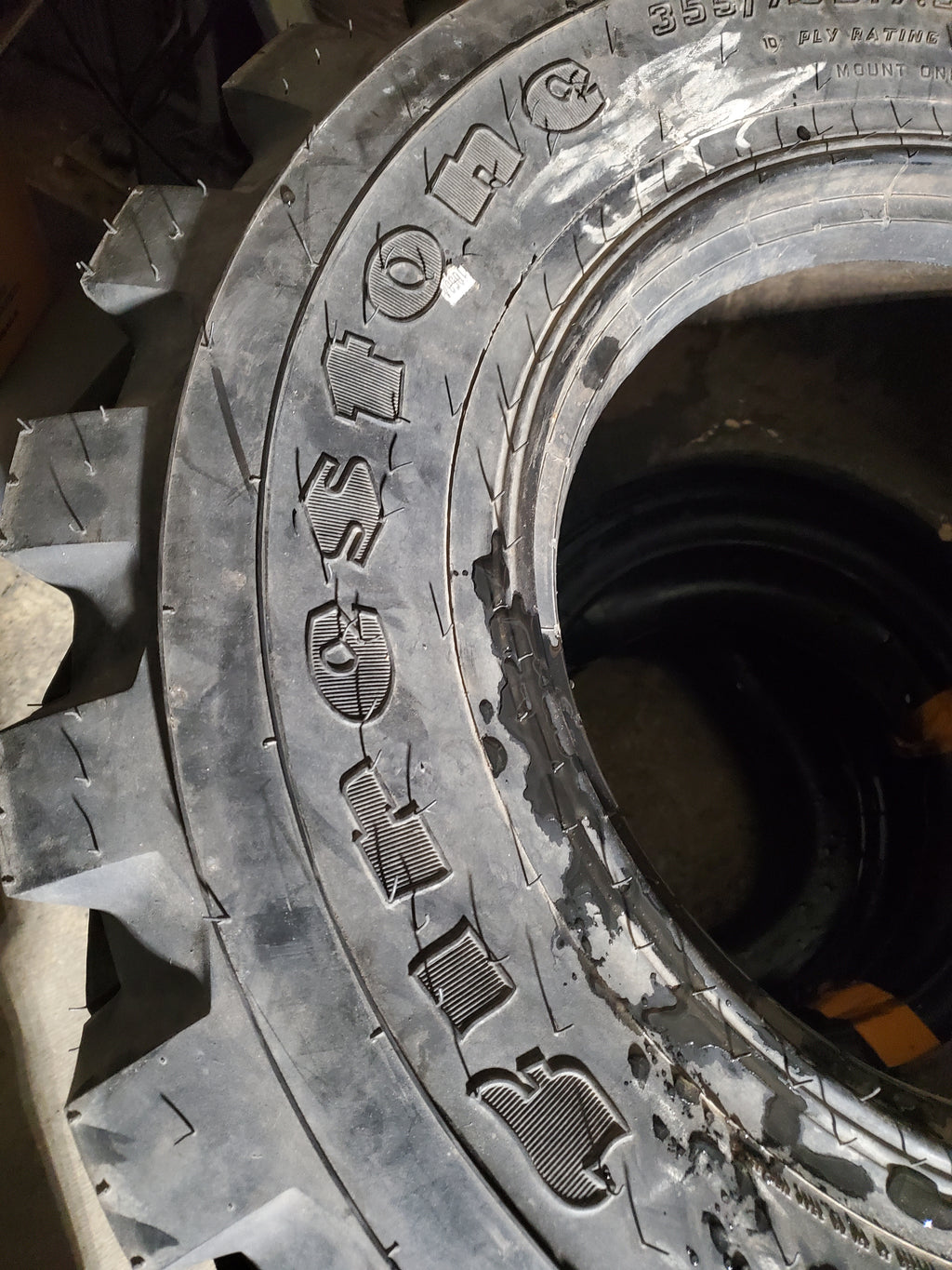 NOS FIRESTONE DURAFORCE ND NHS BSW  14 17.5 10PLY HEAVY EQUIPMENT TIRE 361666