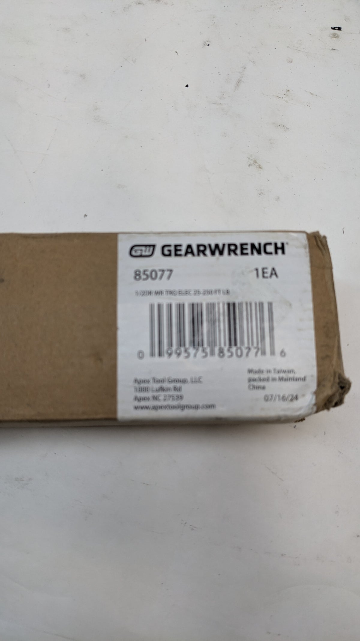 GEARWRENCH 1/2" DRIVE ELECTRONIC TORQUE WRENCH 25-250 FT/LBS 85077