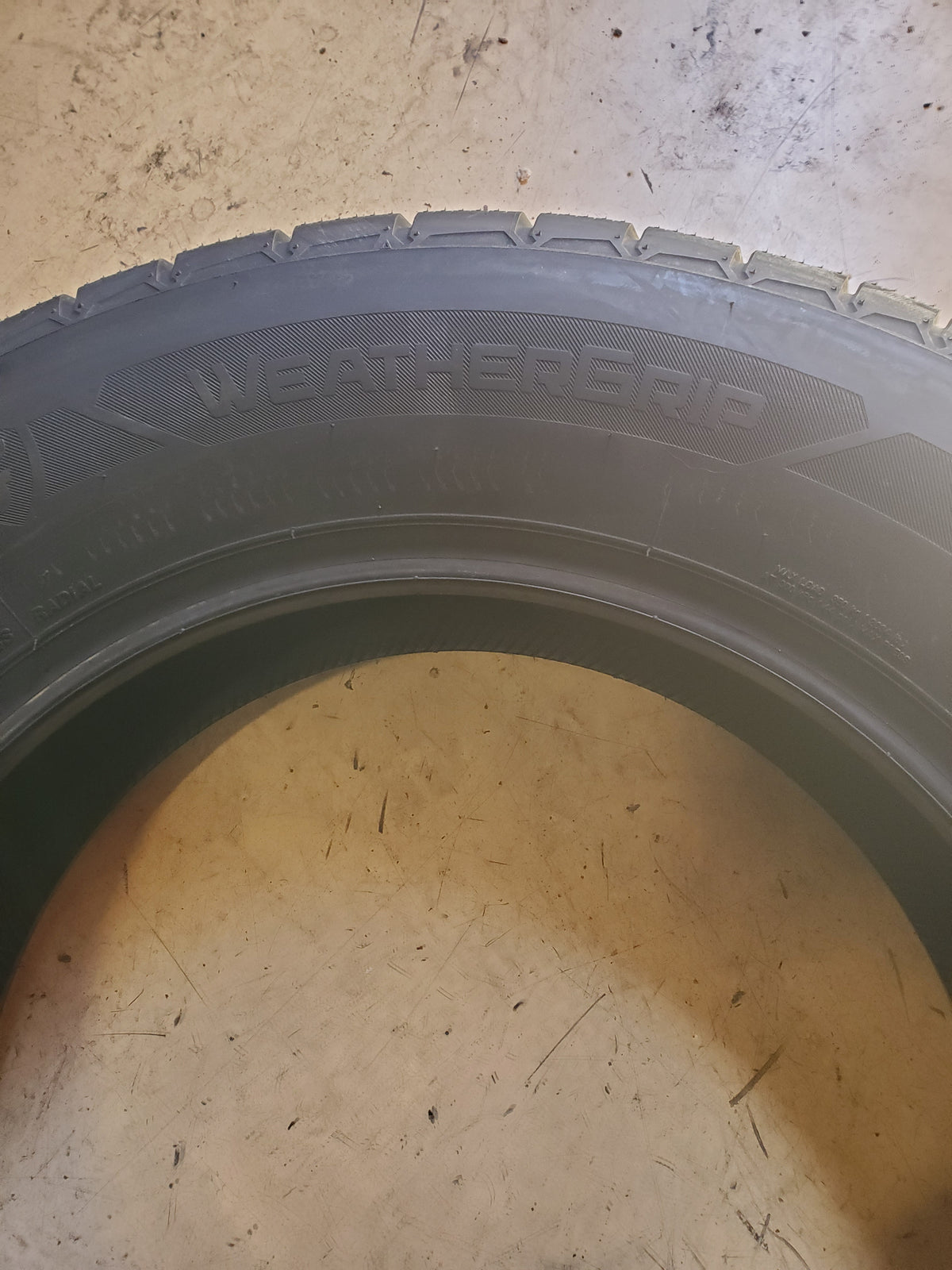 4 FIRESTONE WEATHERGRIP BSW P 235 65 18 106H ALL WEATHER TIRE 009167