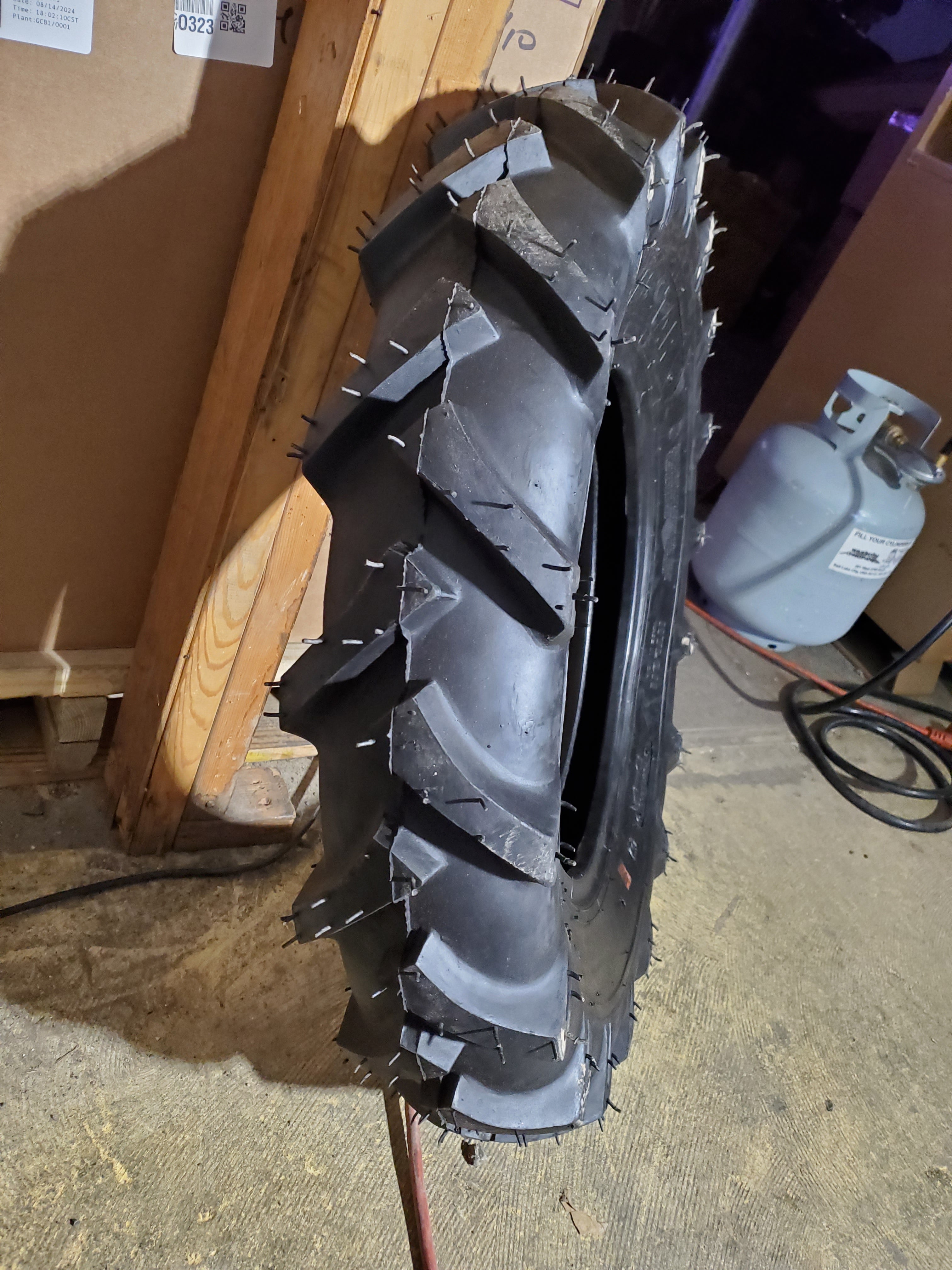 AGSTAR 1630 BSW  7 16  84AS 6PLY TRACTOR TIRE 300139625