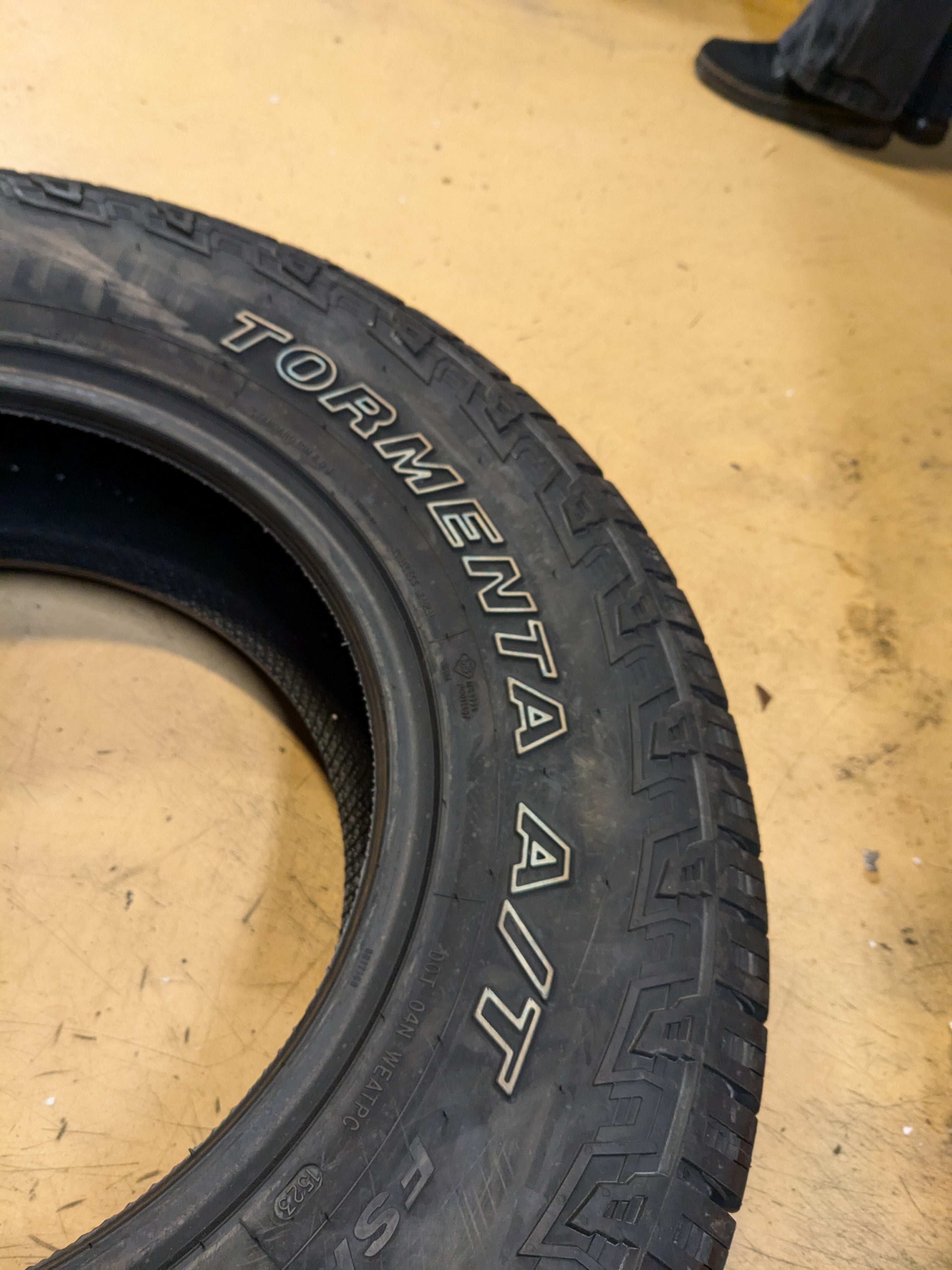 FORTUNE TORMENTA A/T FSR308 OWL LT 265 70 17 121/118S LRE 10PLY 9265030205