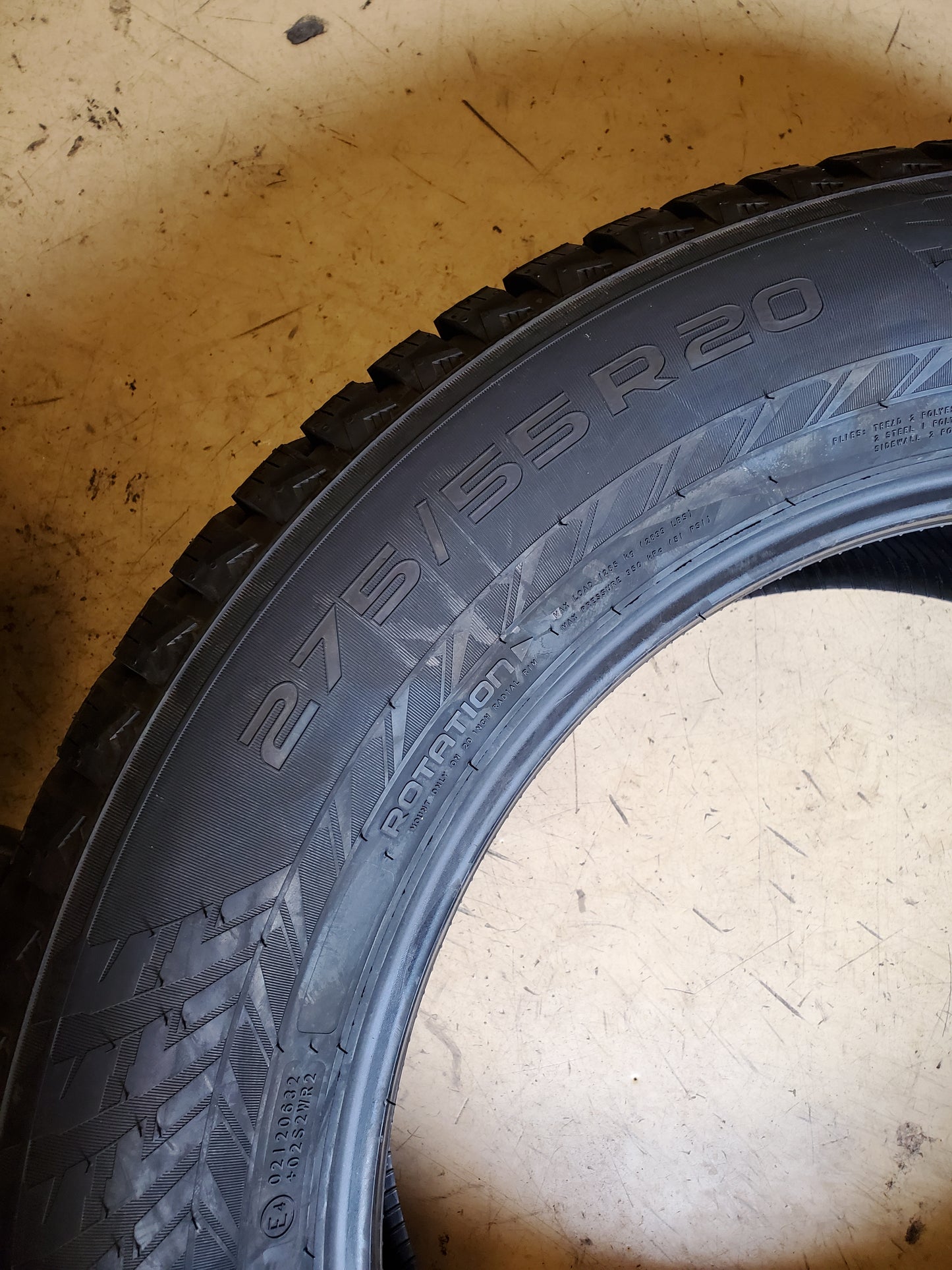 NOKIAN HAKKAPELIITTA 10 SUV STUDDED BSW P 275 55 20 117T XL WINTER TIRE TS32520