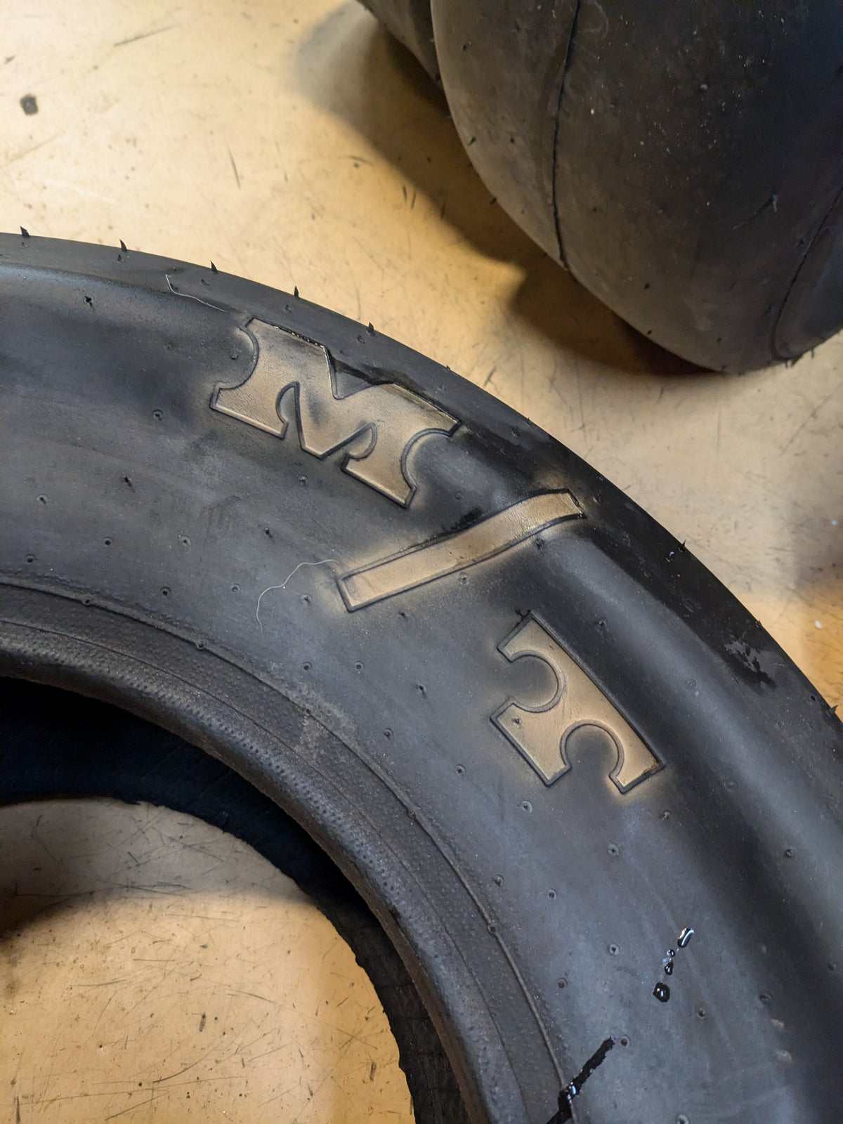 2 MICKEY THOMPSON ET DRAG 28 10.5 15W DRAG SLICK RACING TIRES 30551