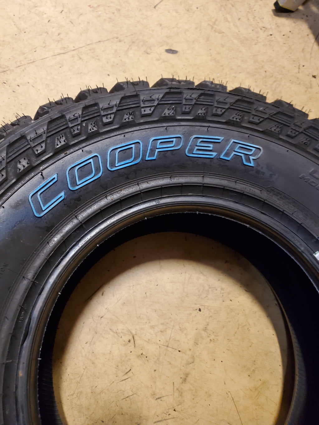 COOPER DISCOVERER S/T MAXX OWL LT 265 75 16 123/120Q 10PLY TIRE 170065032