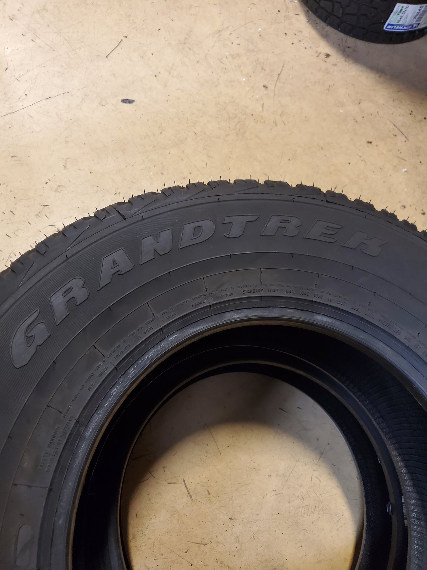 DUNLOP AT20 GRANDTREK BSW P 245 75 16 109S ALL SEASON TIRE 290105537