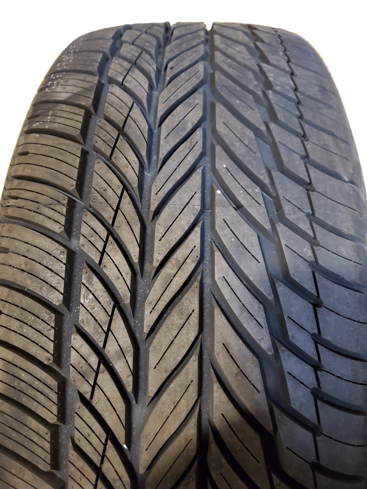 2 VOGUE CUSTOM BUILT RADIAL VIII WG P 245 45 20 103V XL ALL SEASON TIRE 02206606