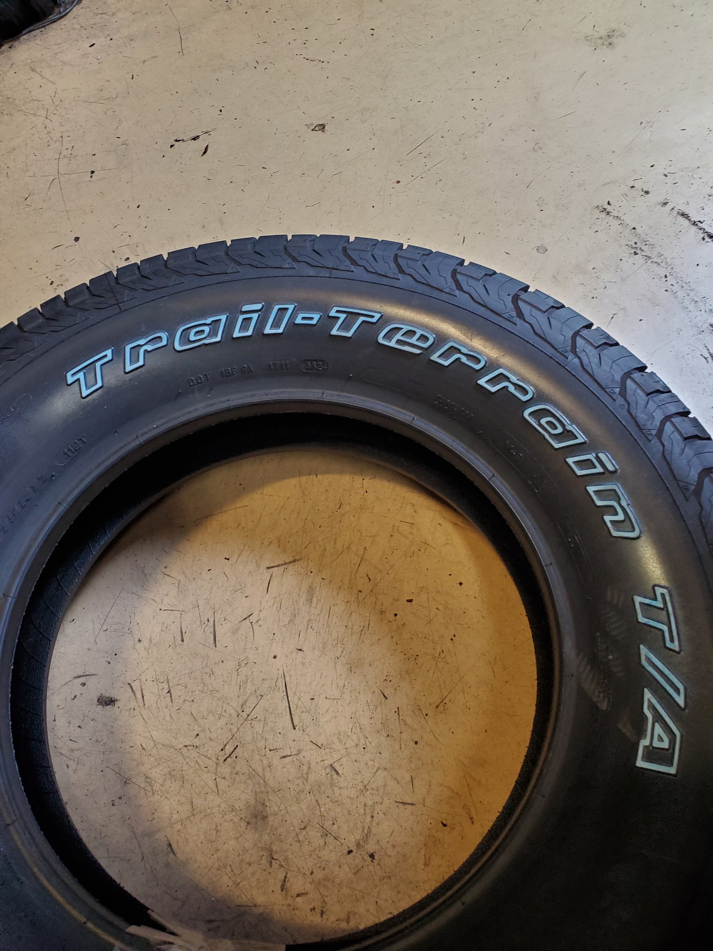 BFGOODRICH TRAIL-TERRAIN T/A OWL P 245 75 17 112T ALL SEASON TIRE 06073