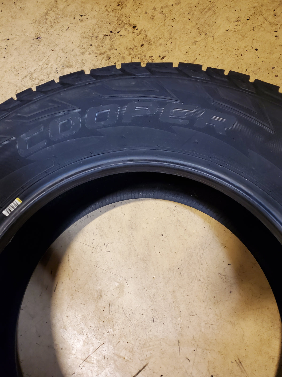 COOPER DISCOVERER ALL-TERRAIN BSW P 275 65 18 116T TIRE 171163017