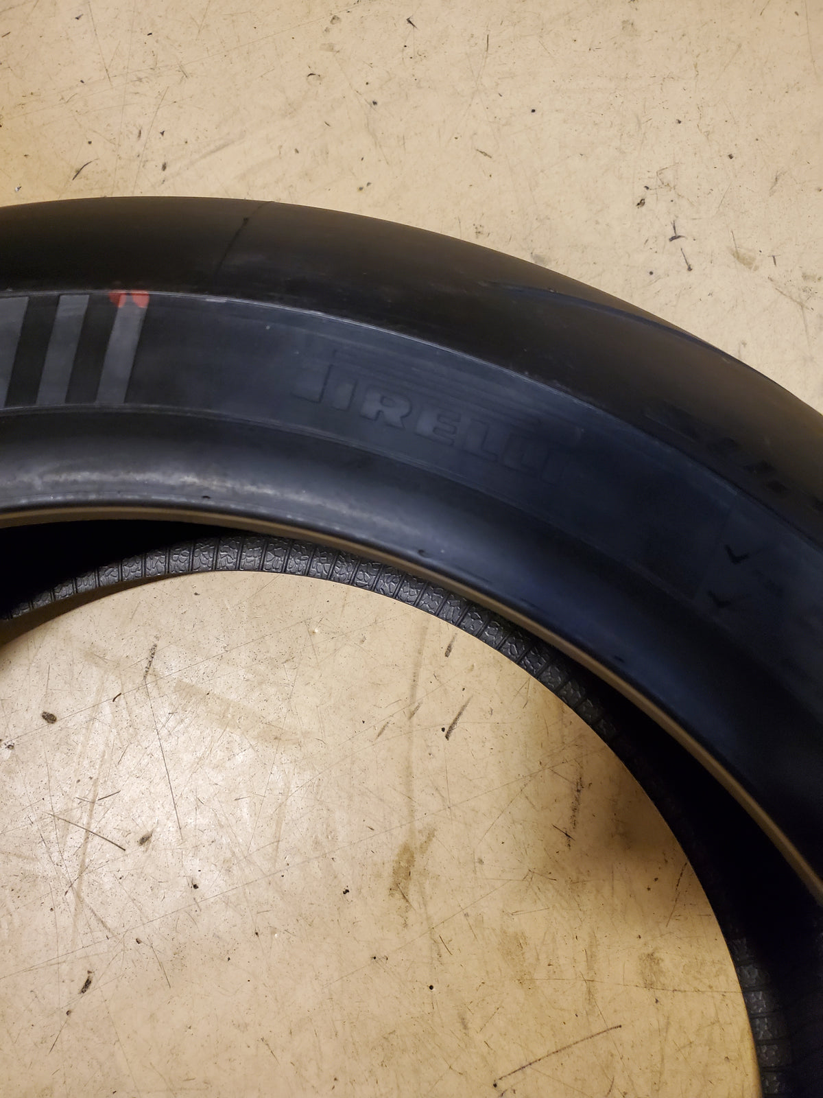 PIRELLI DIABLO SUPERCORSA V4 BSW  200 55 17 78W REAR MOTORCYCLE TIRE 4123500